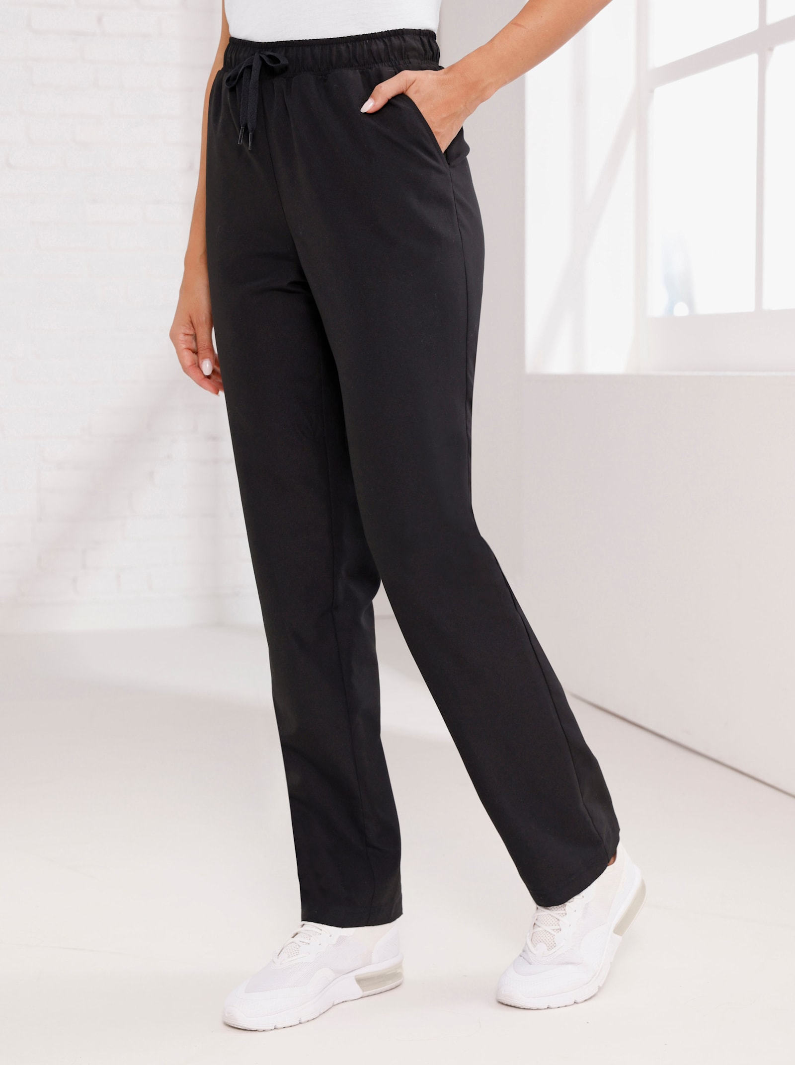 Freizeithose aus atmungsaktiver Microfaser - schwarz