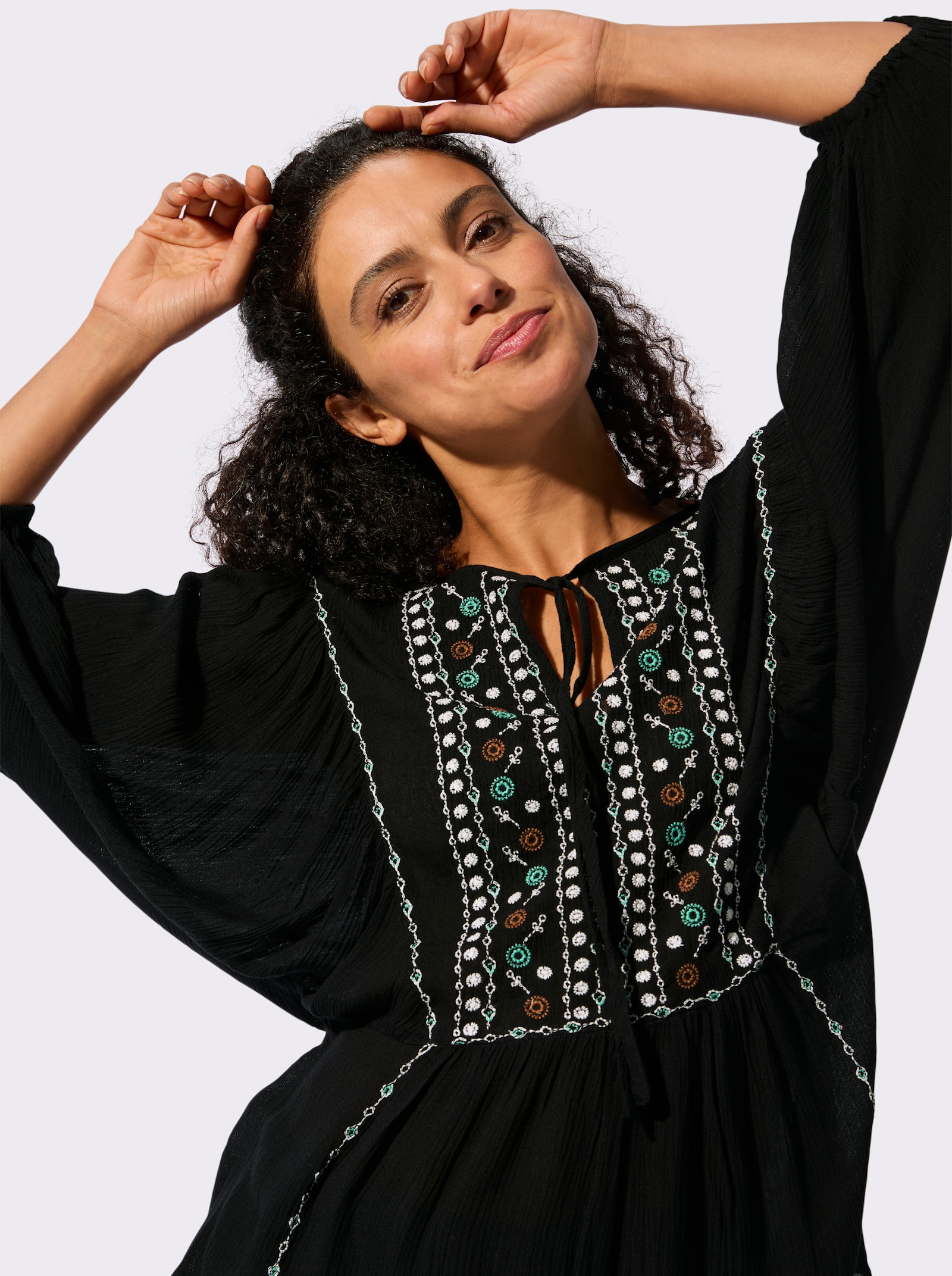 Tunika in Crinkle-Qualität - schwarz