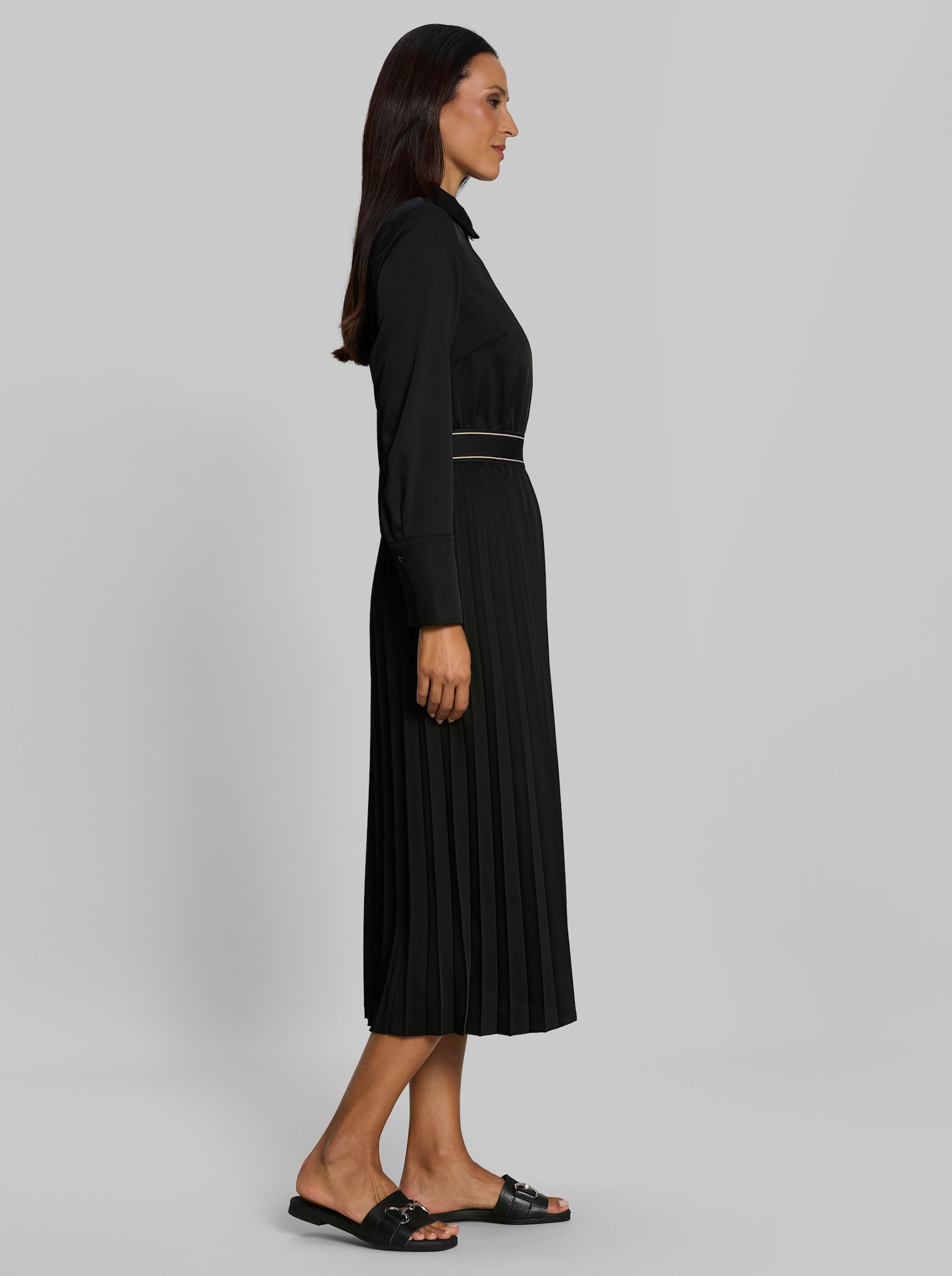 heine Plisseekleid mit Hemdkragen - schwarz