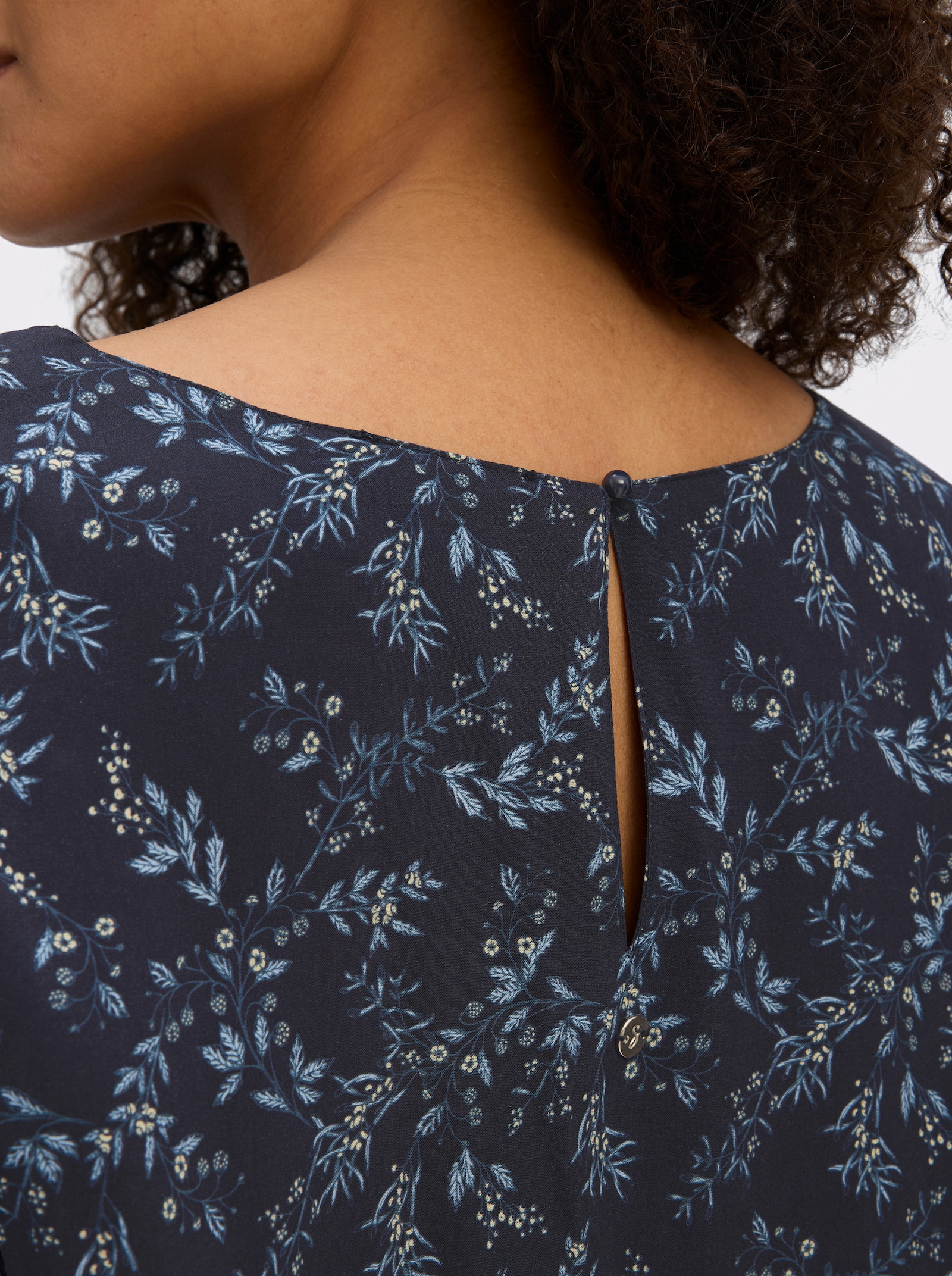 sheego Tunika mit Blumenprint und Gummizugsaum - tiefblau-eisblau-bedruckt