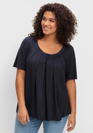 sheego Shirt mit Kellerfalte vorn - tiefblau