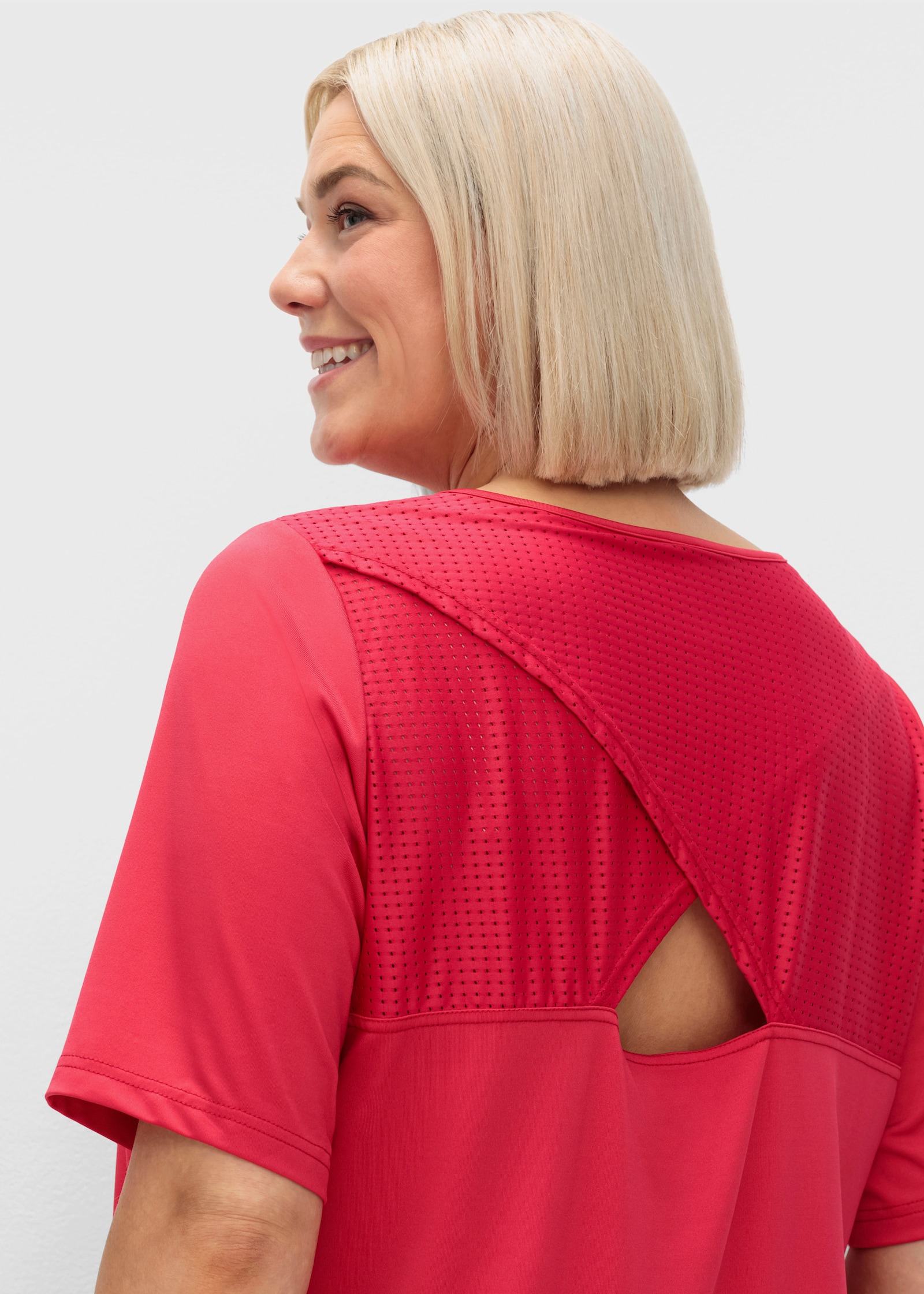 sheego Functioneel shirt in lang model, cut-out achter - sorbet pink