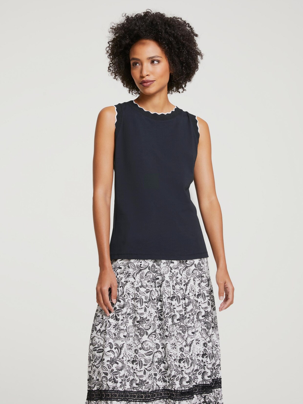 Linea Tesini Shirt - schwarz