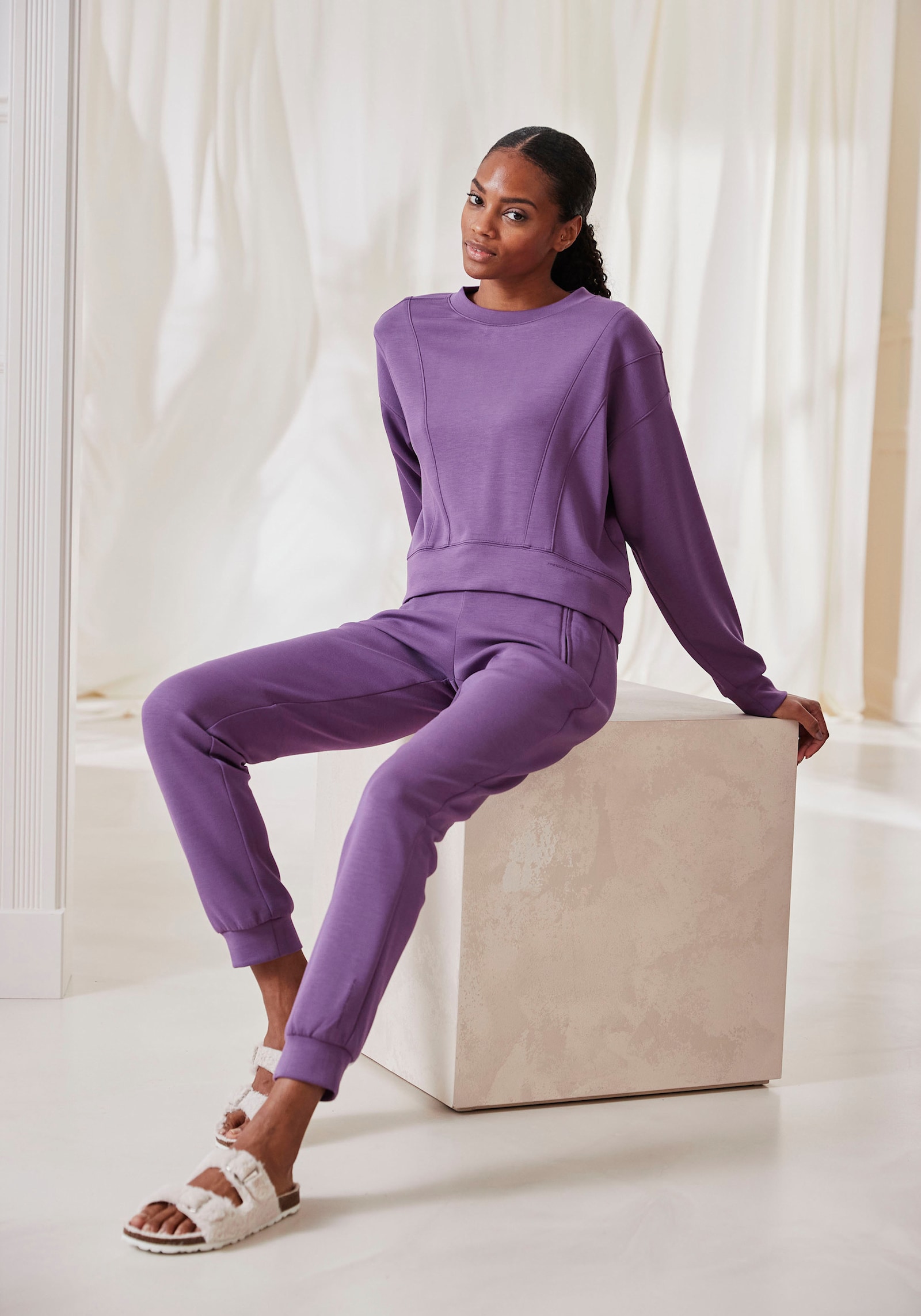 French Connection Pantalon molletonné - lilas