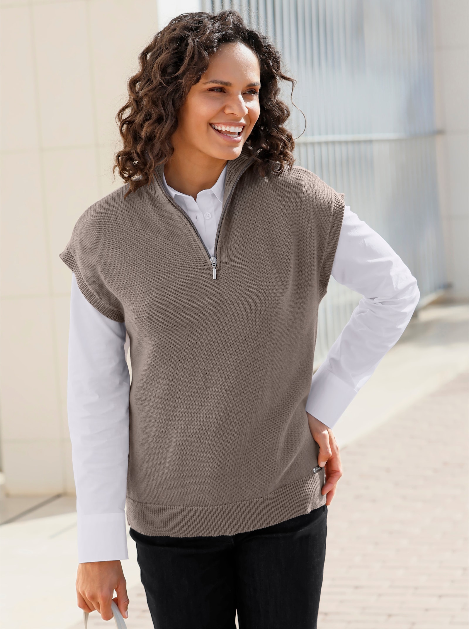 Slip-over met schipperskraag - taupe