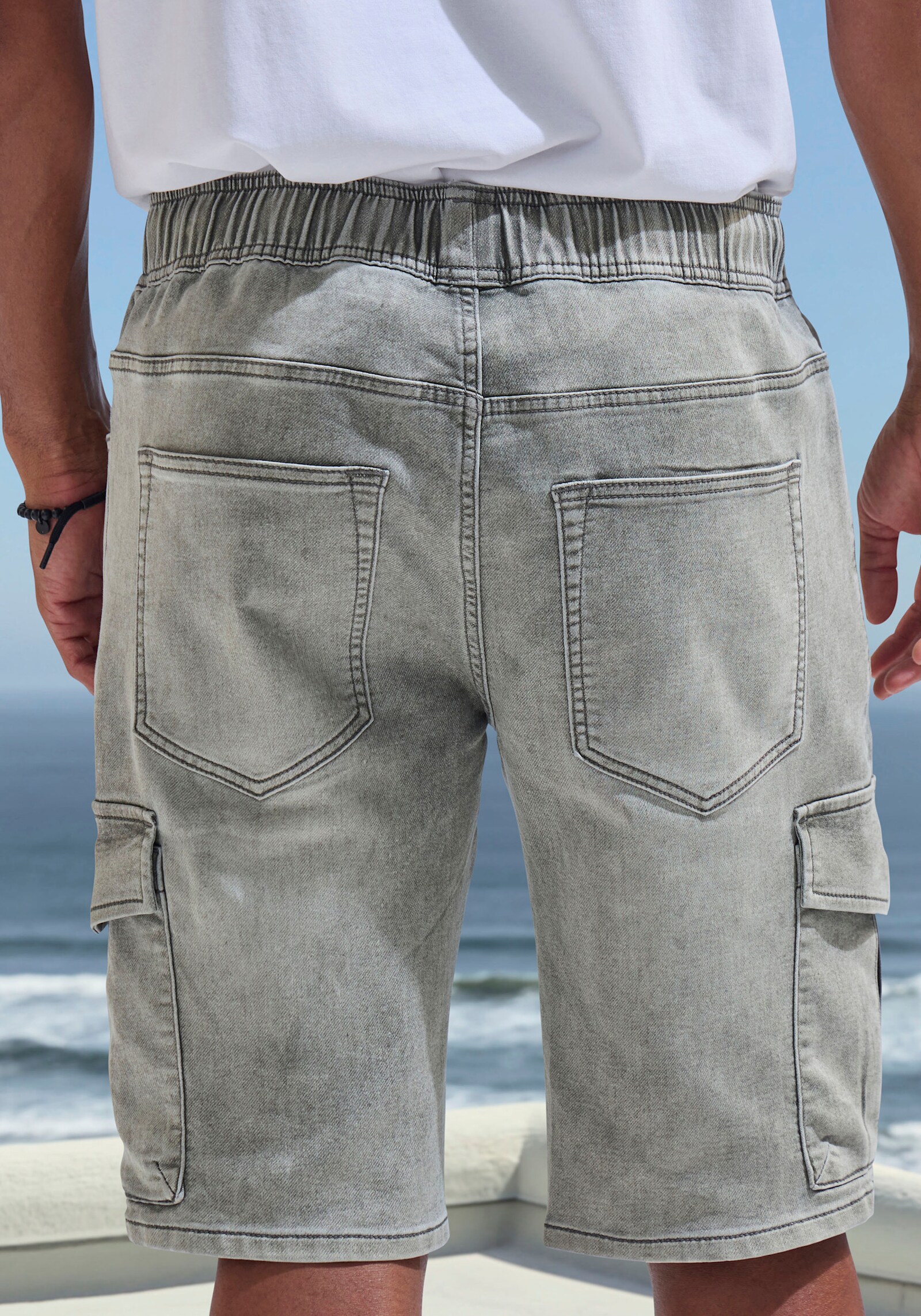 John Devin Shorts - khaki-denim