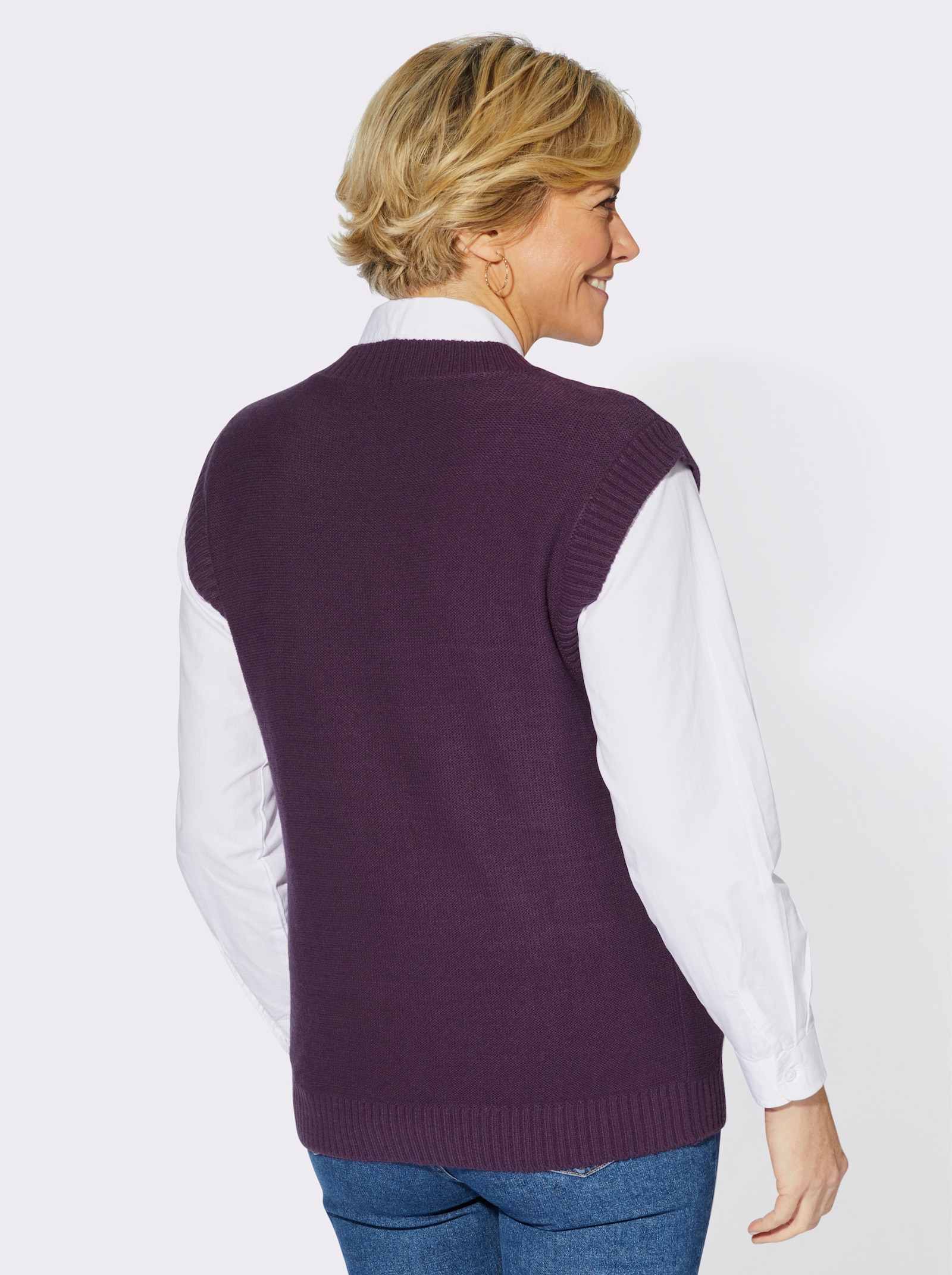 Pullunder mit Zierknöpfen - traube