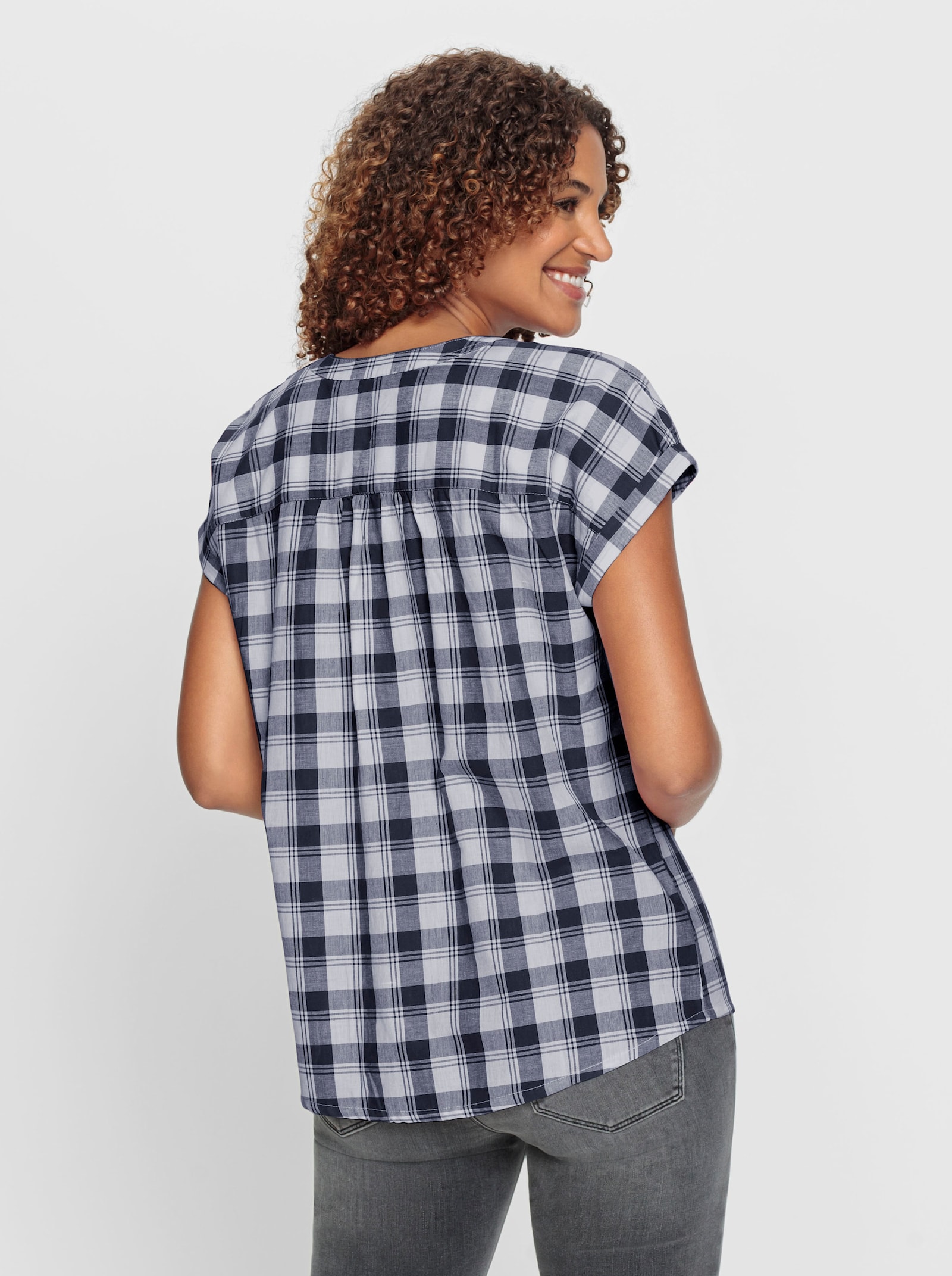 Karobluse mit abgerundetem Saum - marine-weiß-kariert