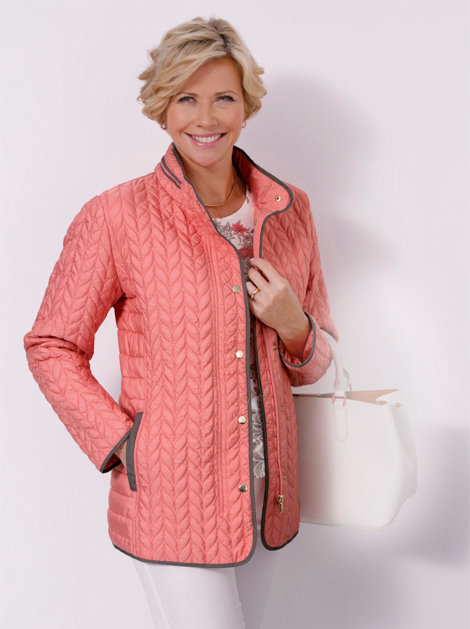 Steppjacke mit Kontrast-Paspeln - flamingo