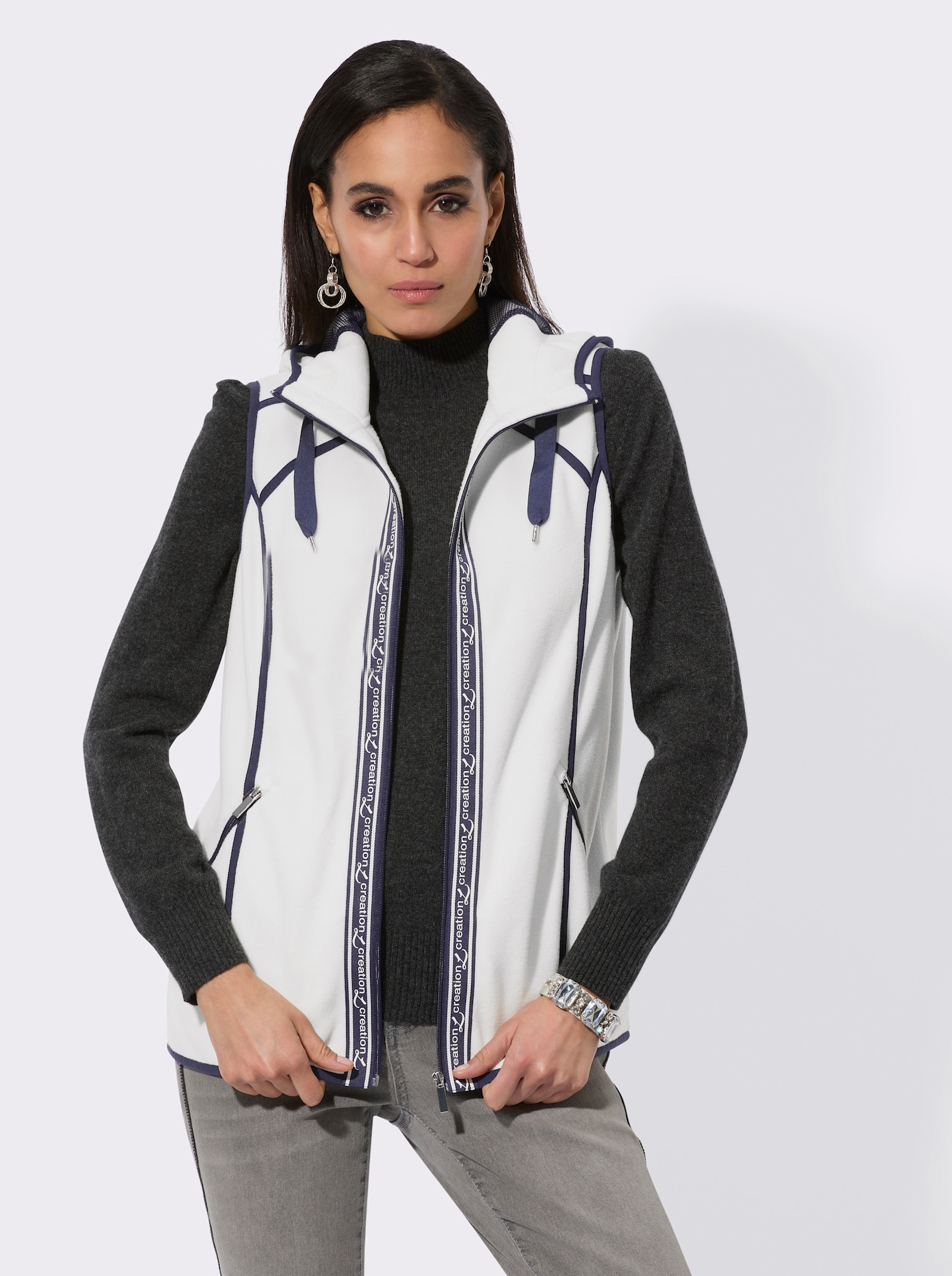 Fleeceweste mit weitenverstellbarer Kapuze - ecru