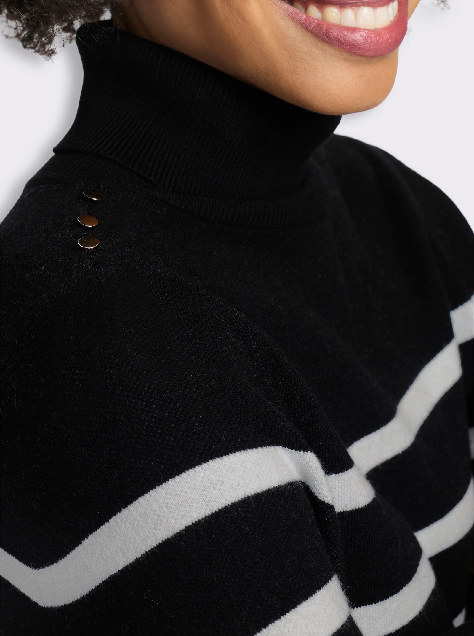 heine Strickkleid mit Ringelmuster - schwarz-ecru-gestreift