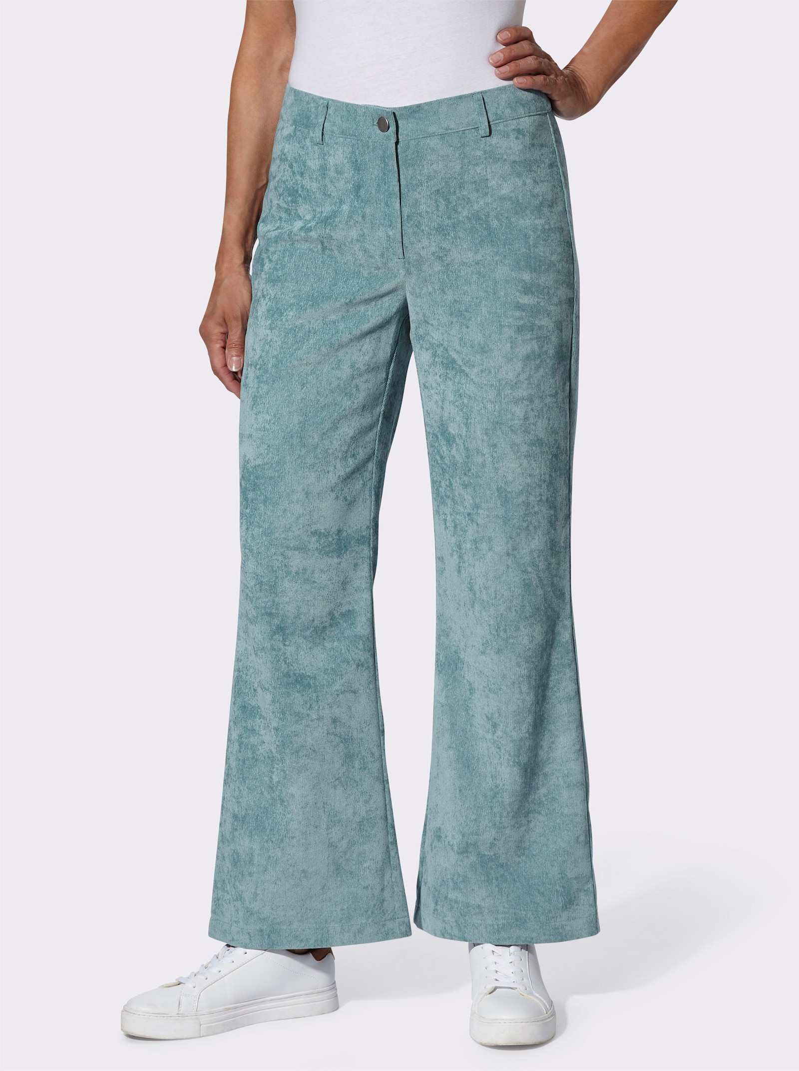 Cordhose in ausgestellter Form - jade