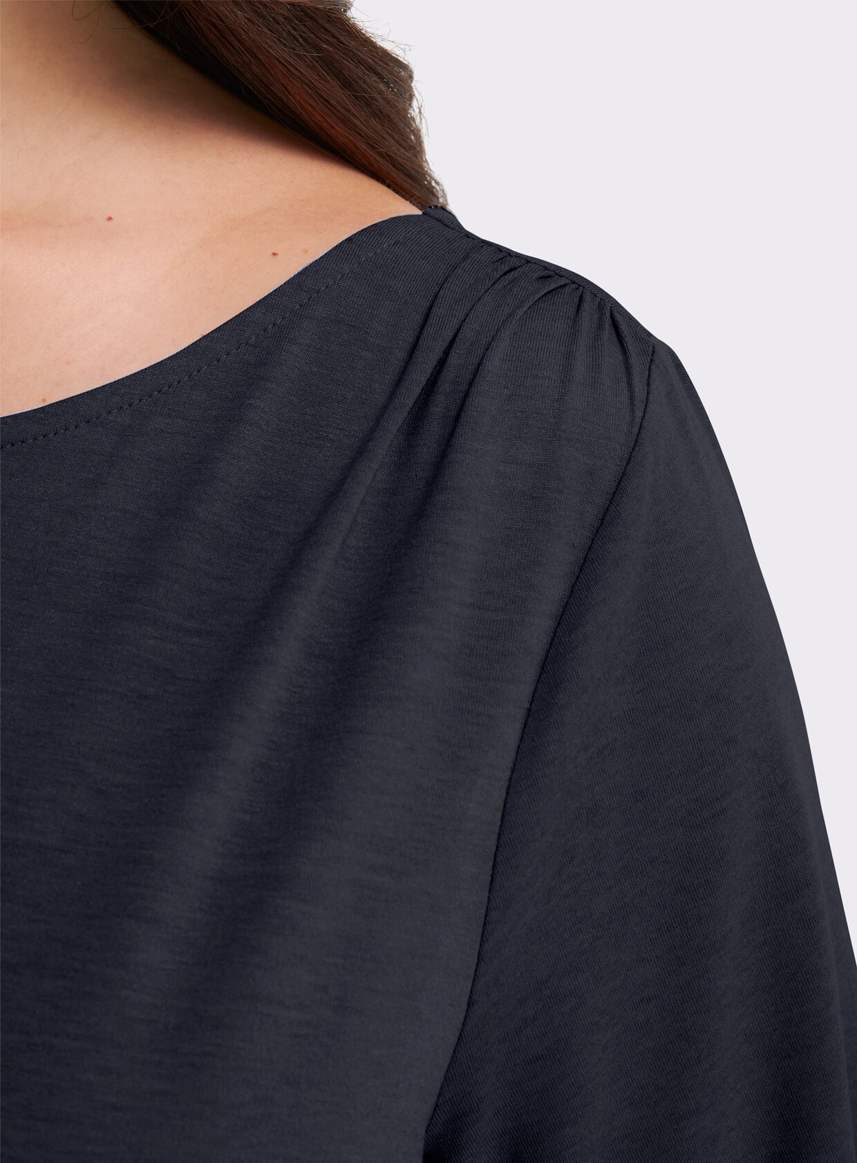 sheego Shirt mit Drapierungen in der Taille - tiefblau