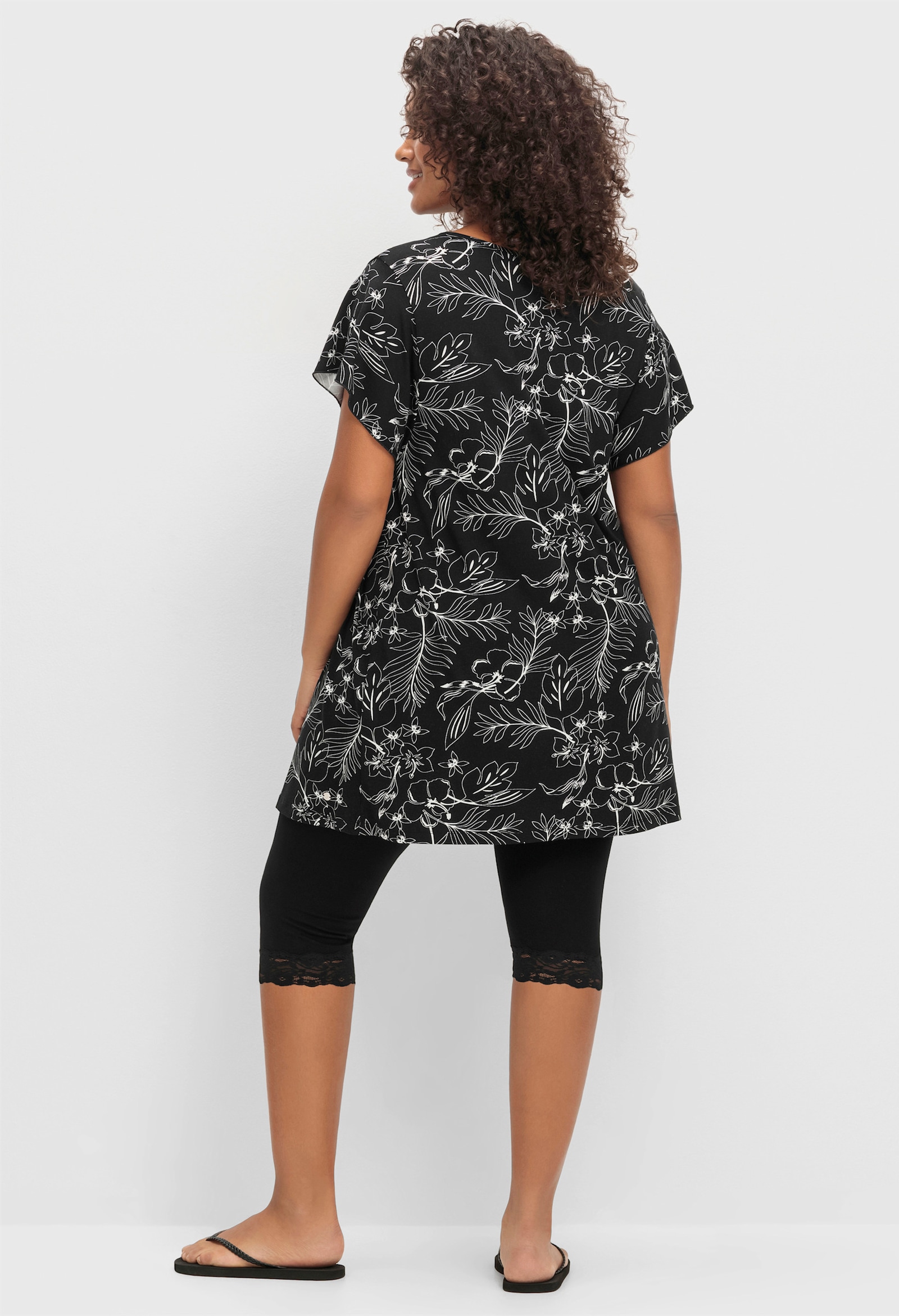 sheego Shirt und Leggings im Set - schwarz-weiß