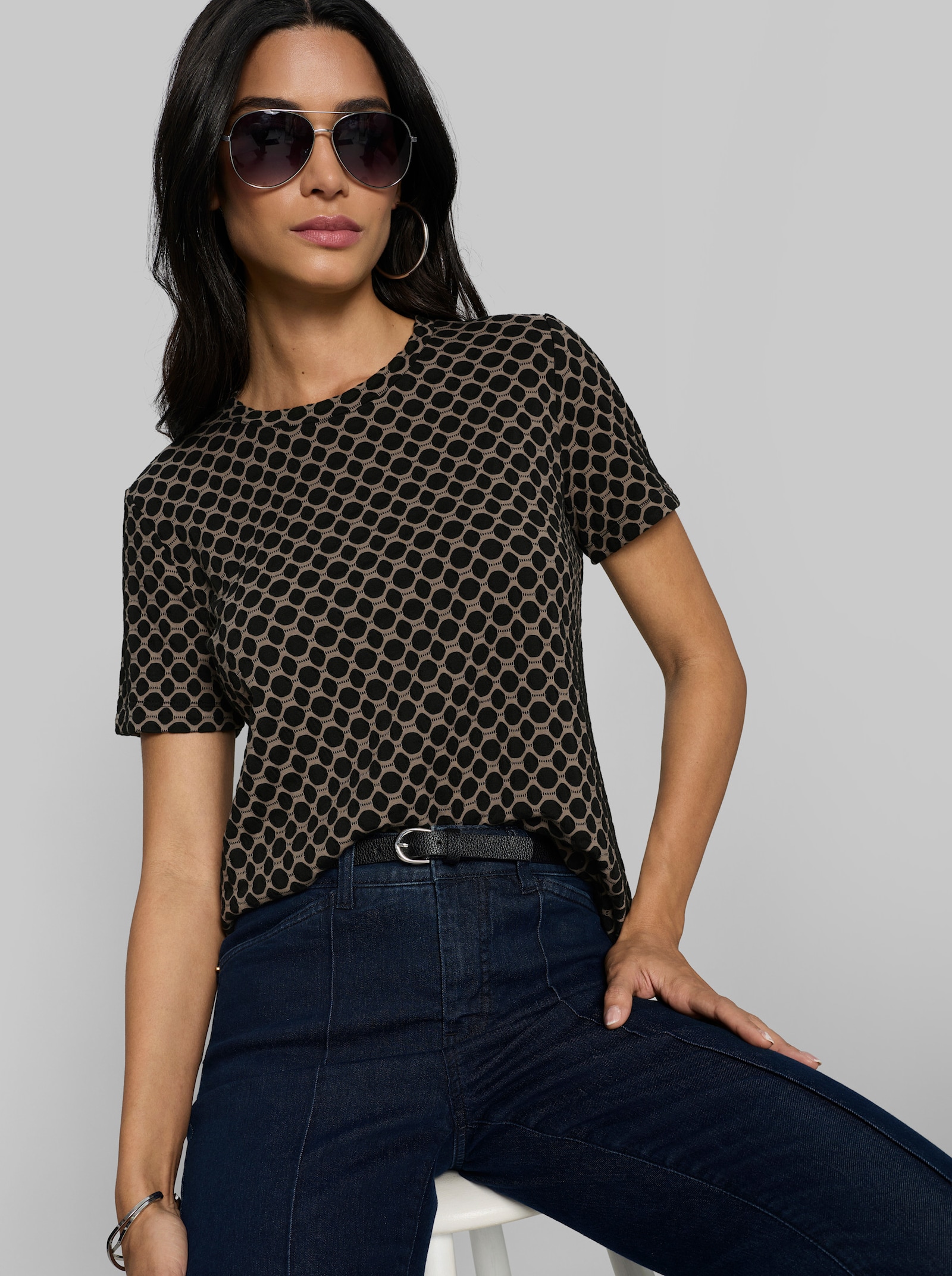 heine T-Shirt im Jacquard-Dessin - schwarz-taupe-gemustert