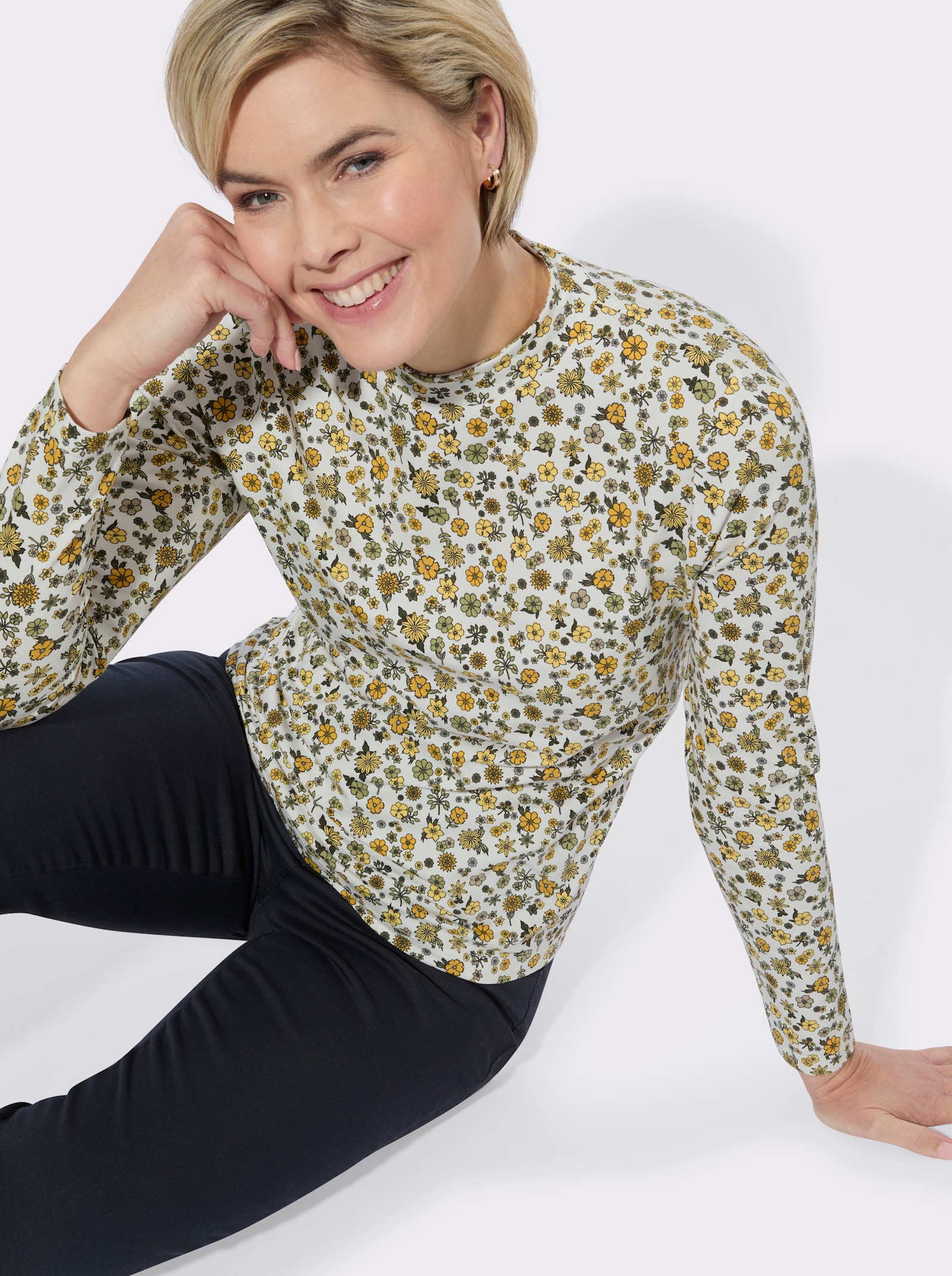 Stehkragenshirt im Minimal-Dessin - ecru-ocker-bedruckt