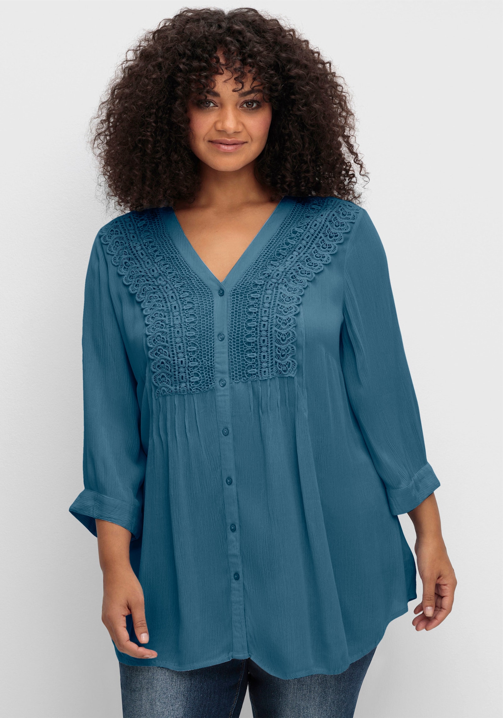 sheego by Joe Browns Crêpebluse mit Biesen und Häkelspitze - topas