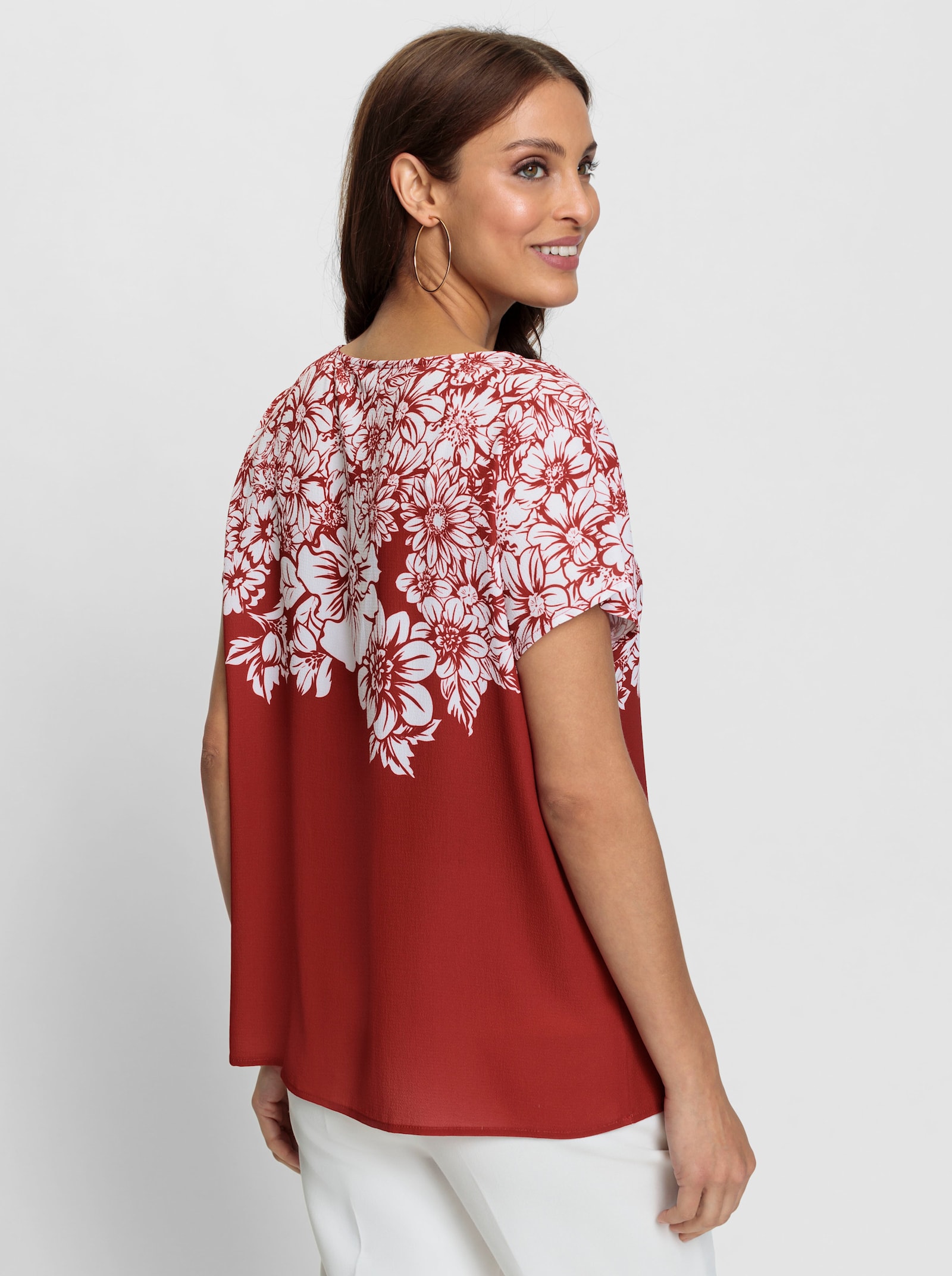 Comfortabele blouse met bloemenprint - rood/wit geprint