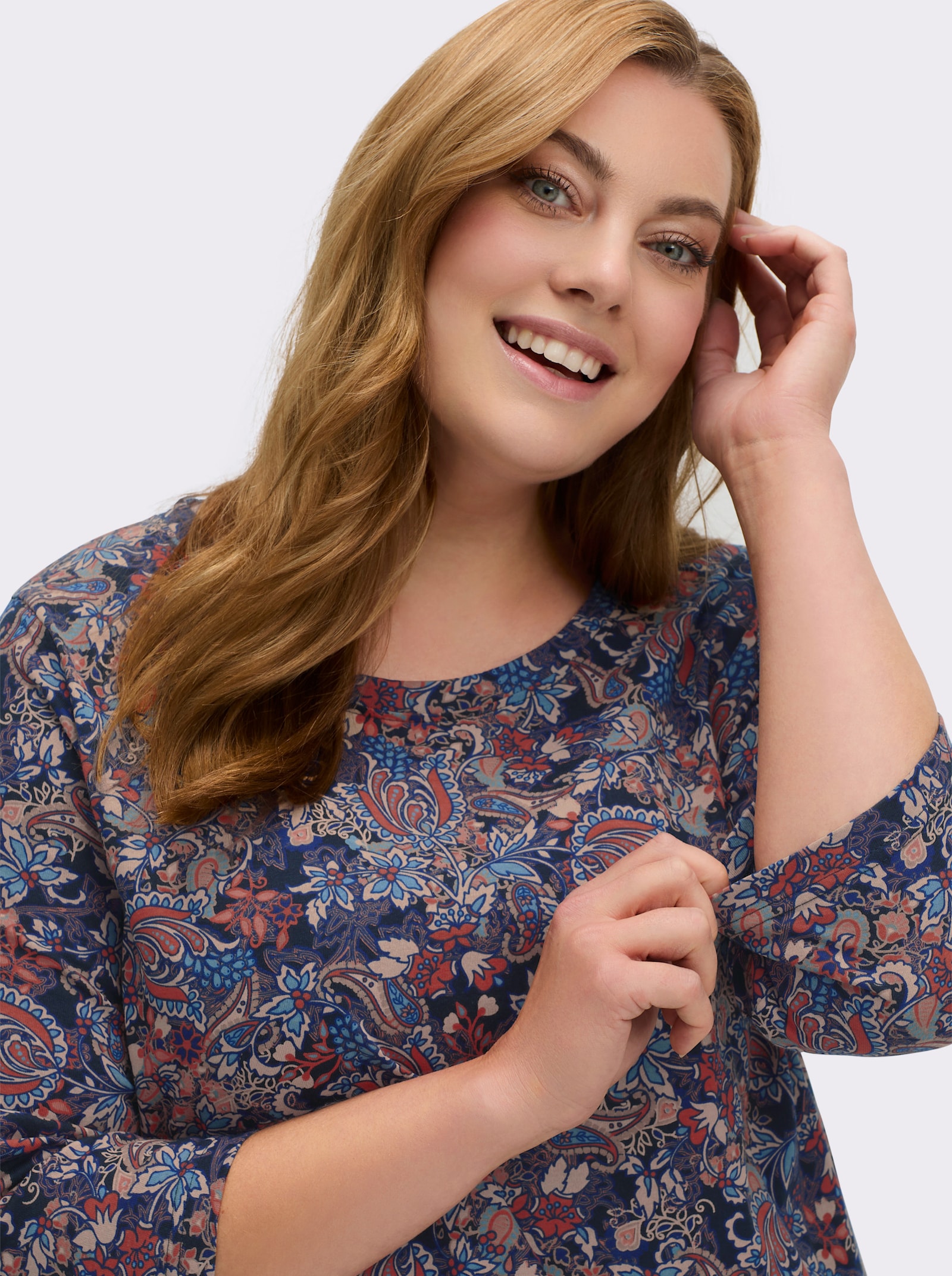 Print-Shirt im Blütenmuster - marine-terra-bedruckt