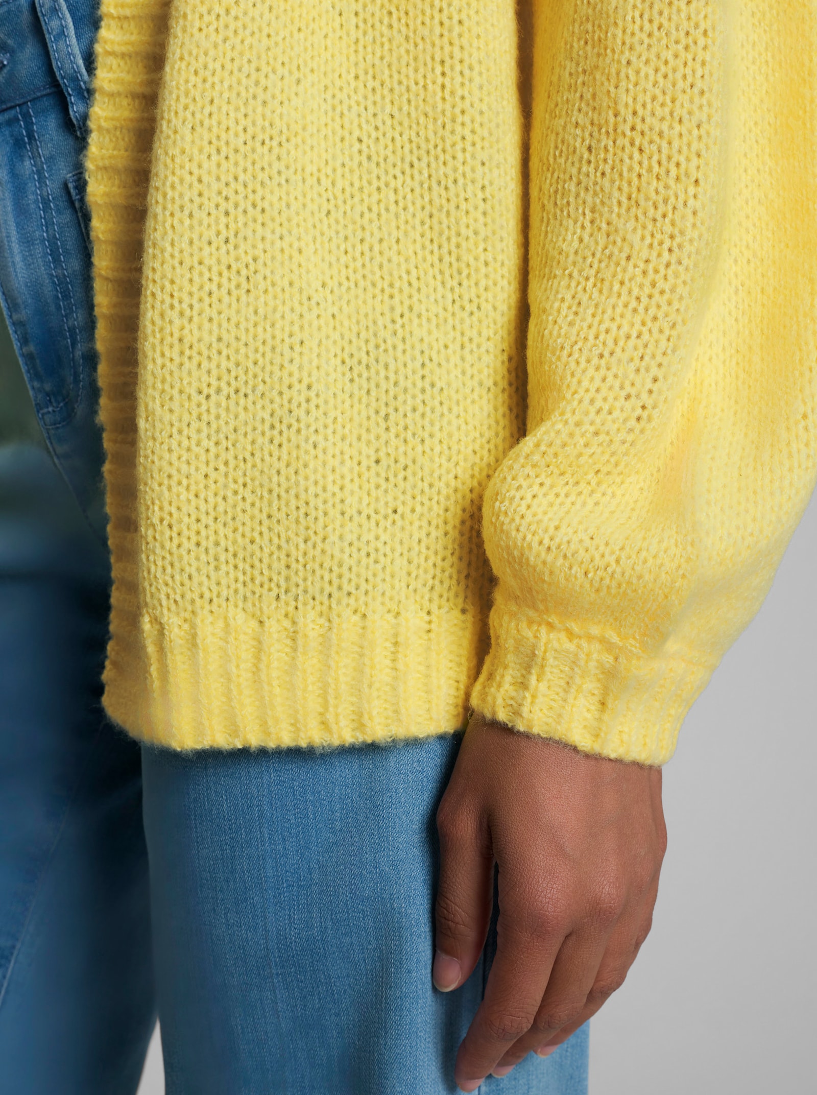 heine Strickjacke aus Flauschgarn - zitrone