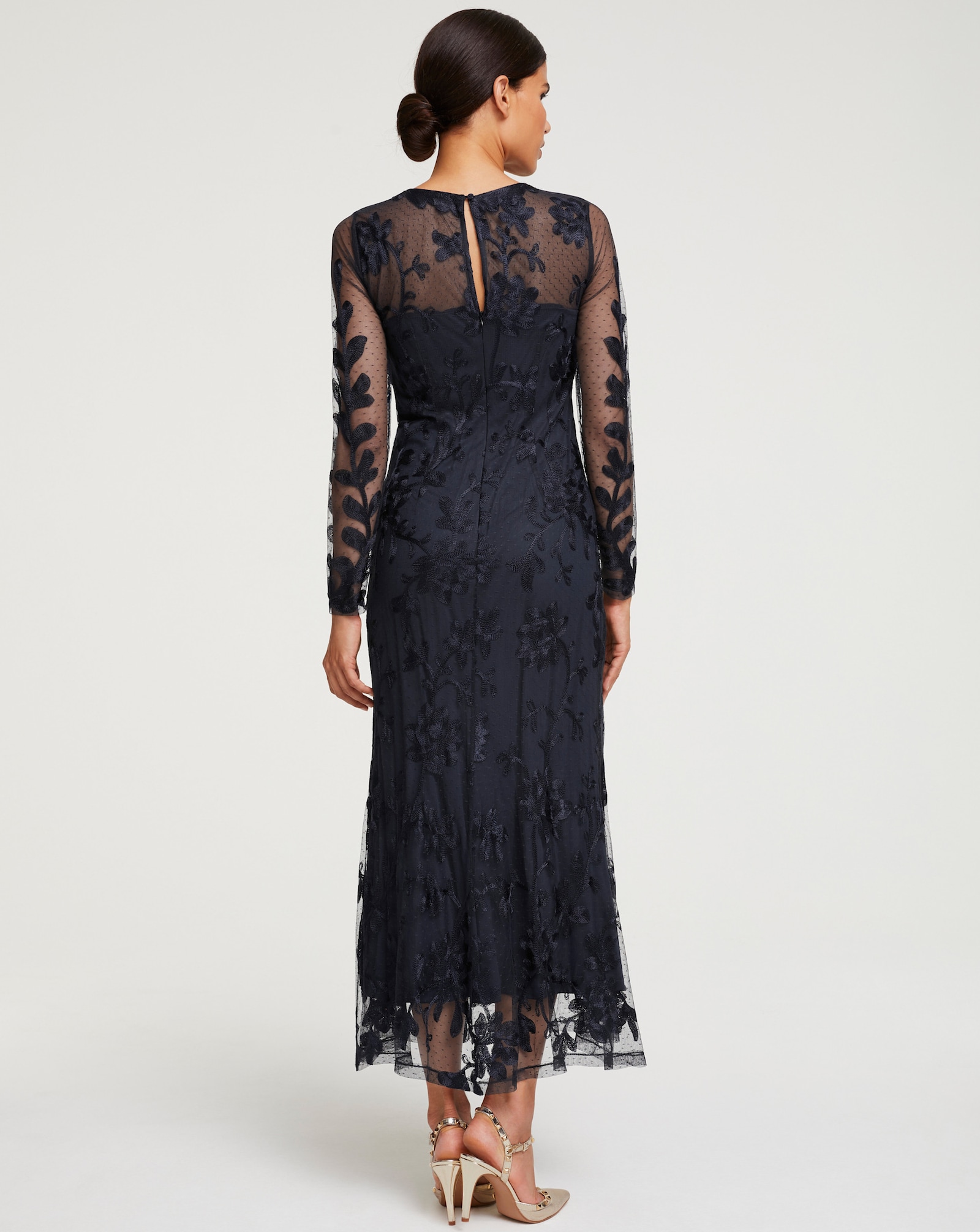 heine Elegantes Abendkleid mit Stickerei - marine