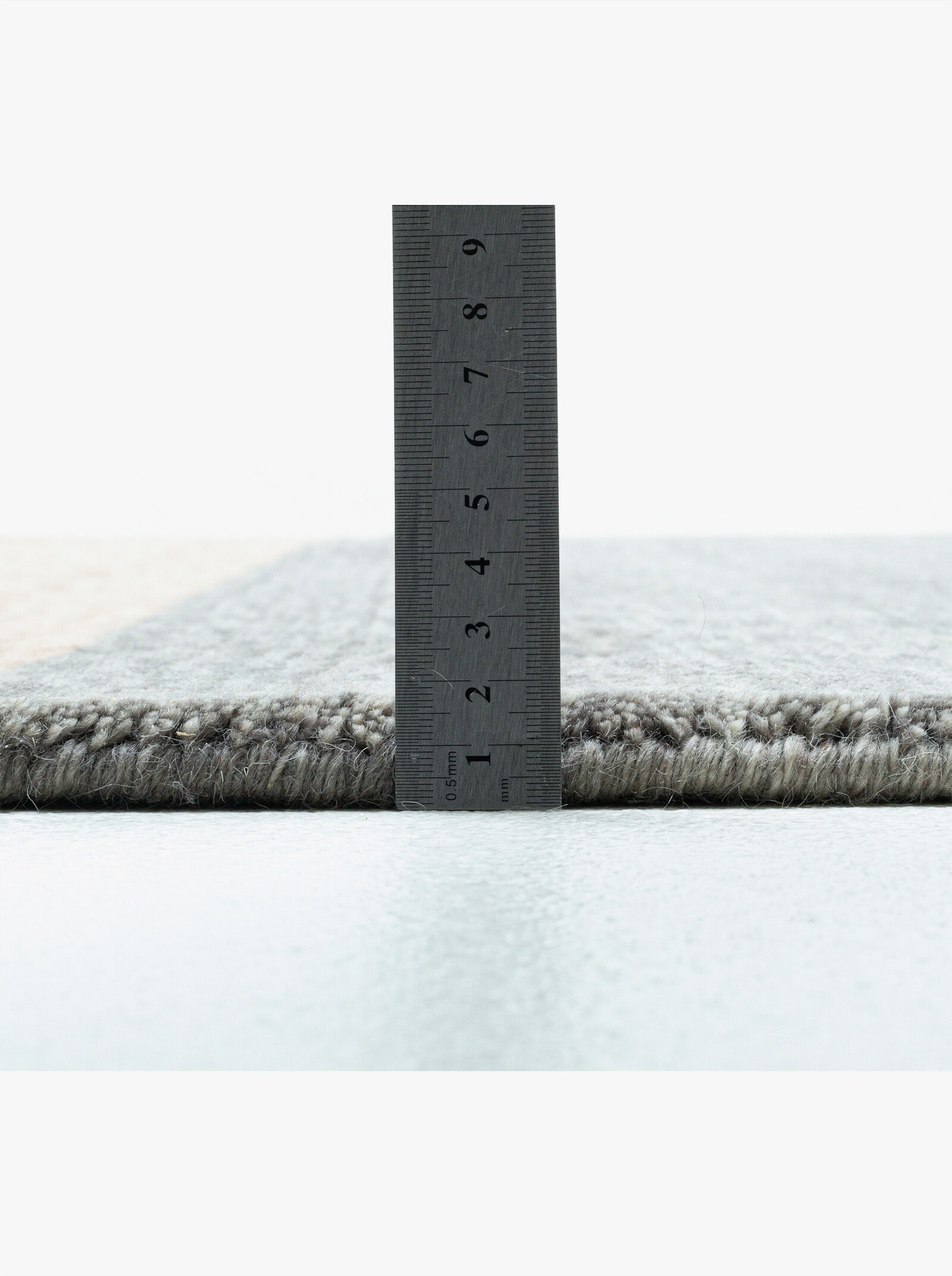 Theko Handwebteppich - grün-grau-gestreift