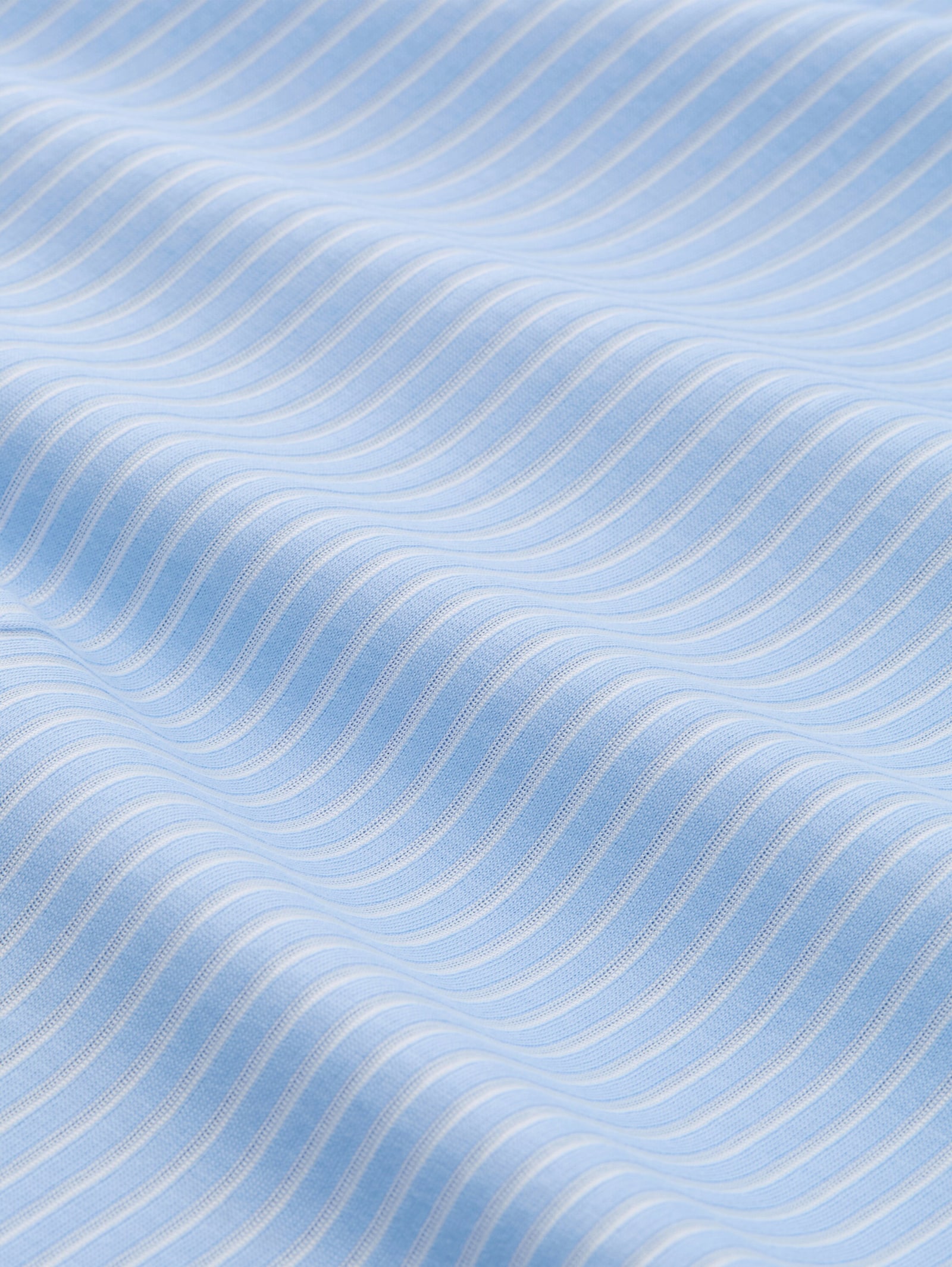 T-Shirt - blue white thin stripe