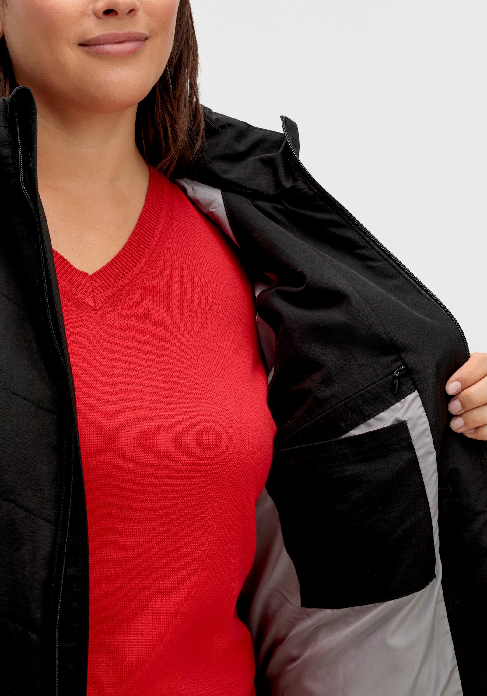 sheego Steppmantel mit seitlichen Reißverschlüssen - schwarz