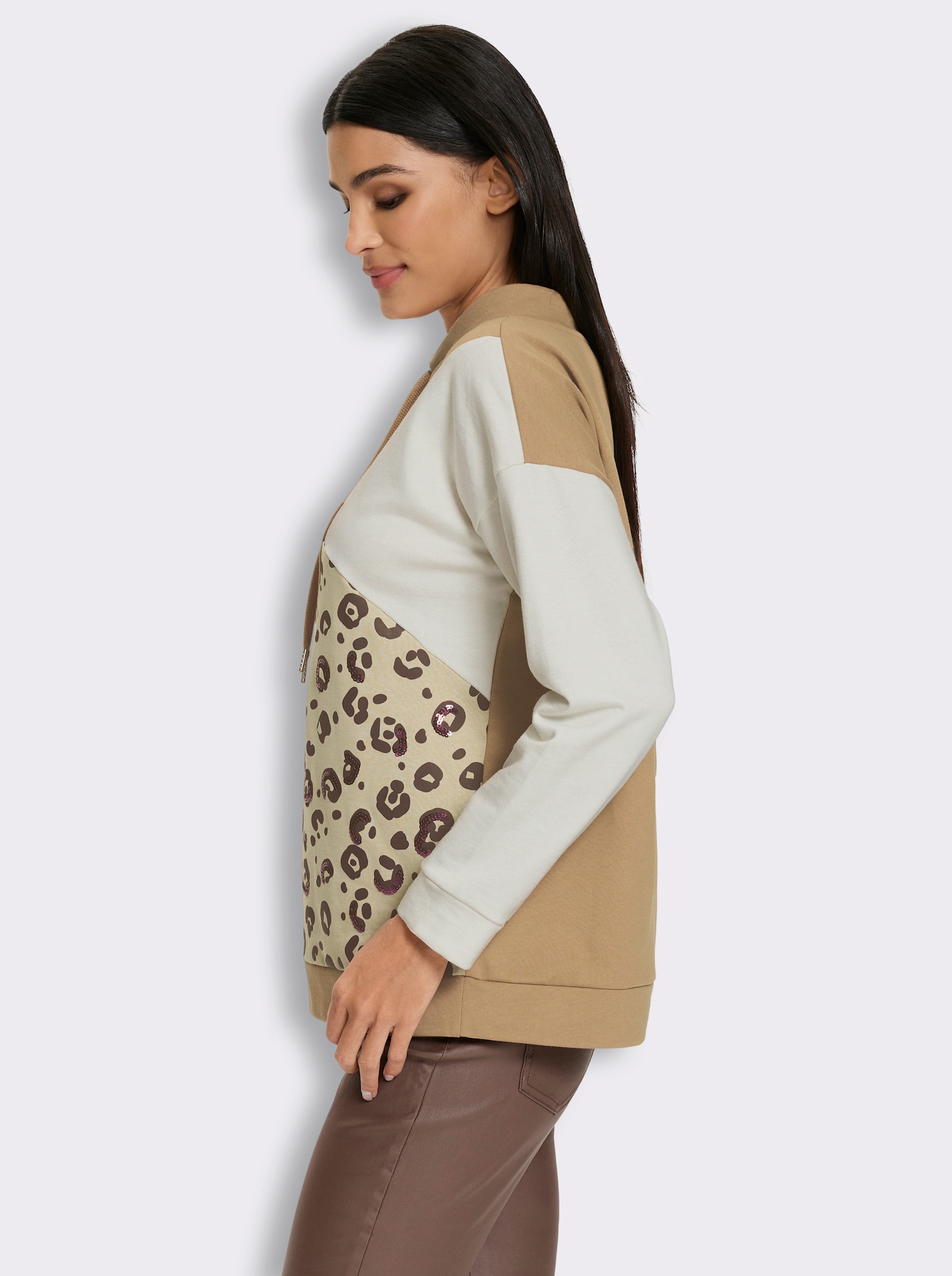 heine Sweatshirt mit Leo-Details - camel-ecru-bedruckt