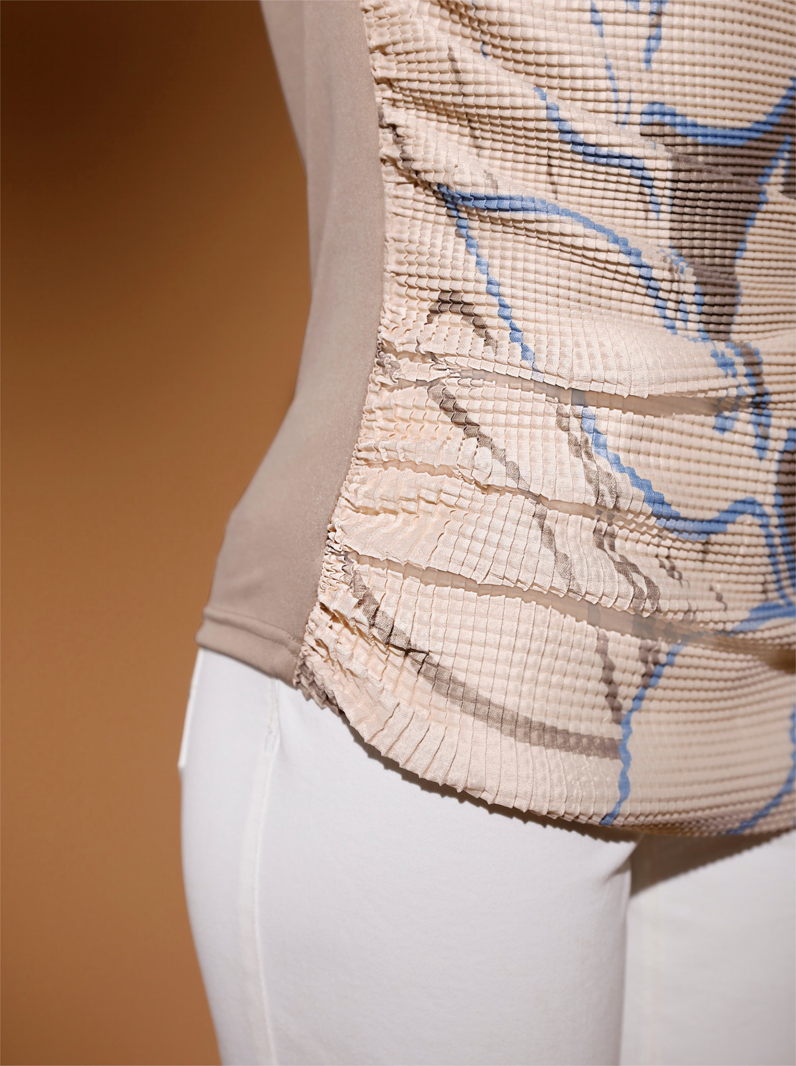 Print-Shirt mit breitem Rundhals-Ausschnitt - champagner-beige-bedruckt