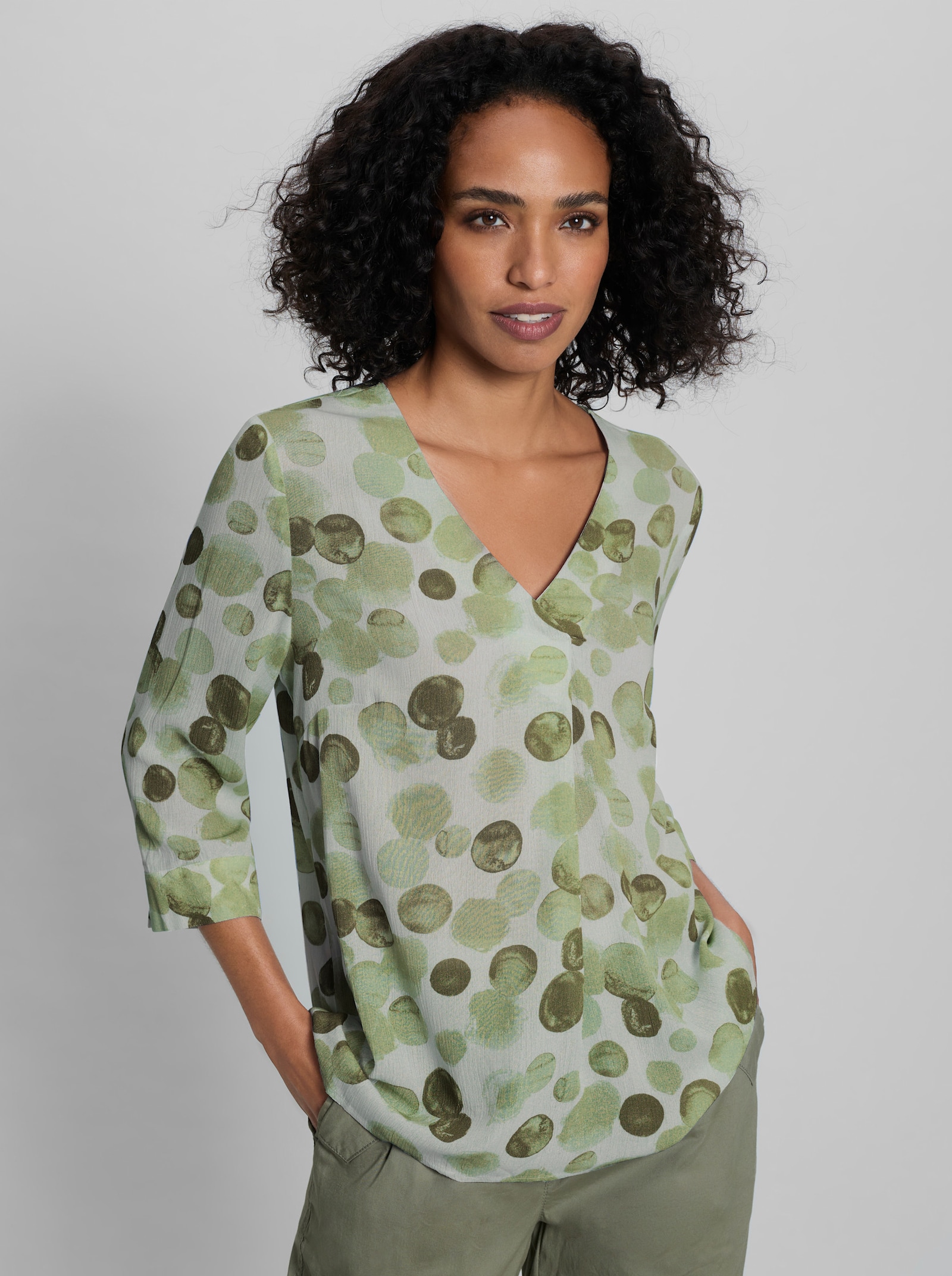 heine Druckbluse mit Tupfenmuster - ecru-khaki-bedruckt