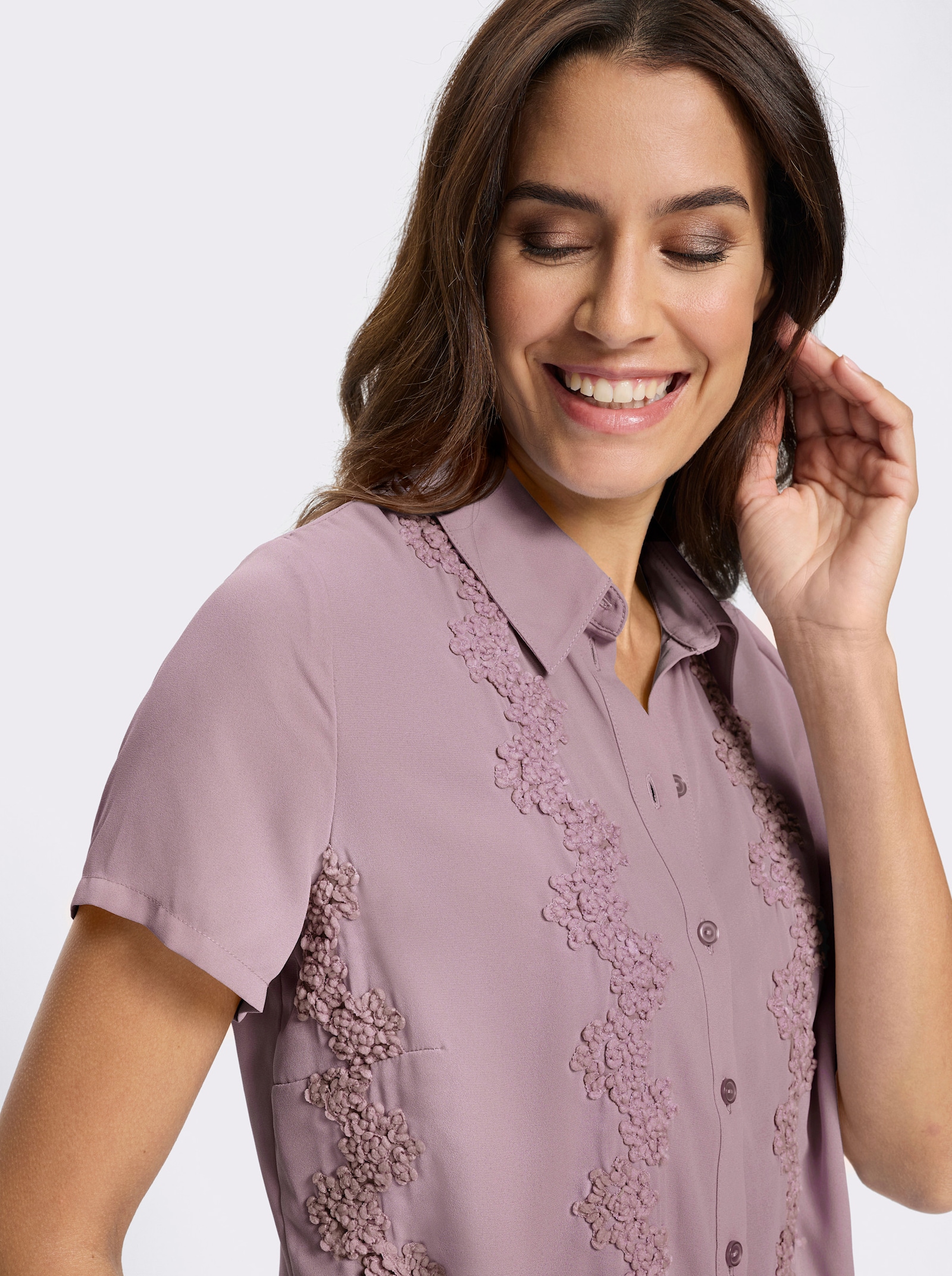 Kurzarm-Bluse mit Blüten-Stickerei - mauve