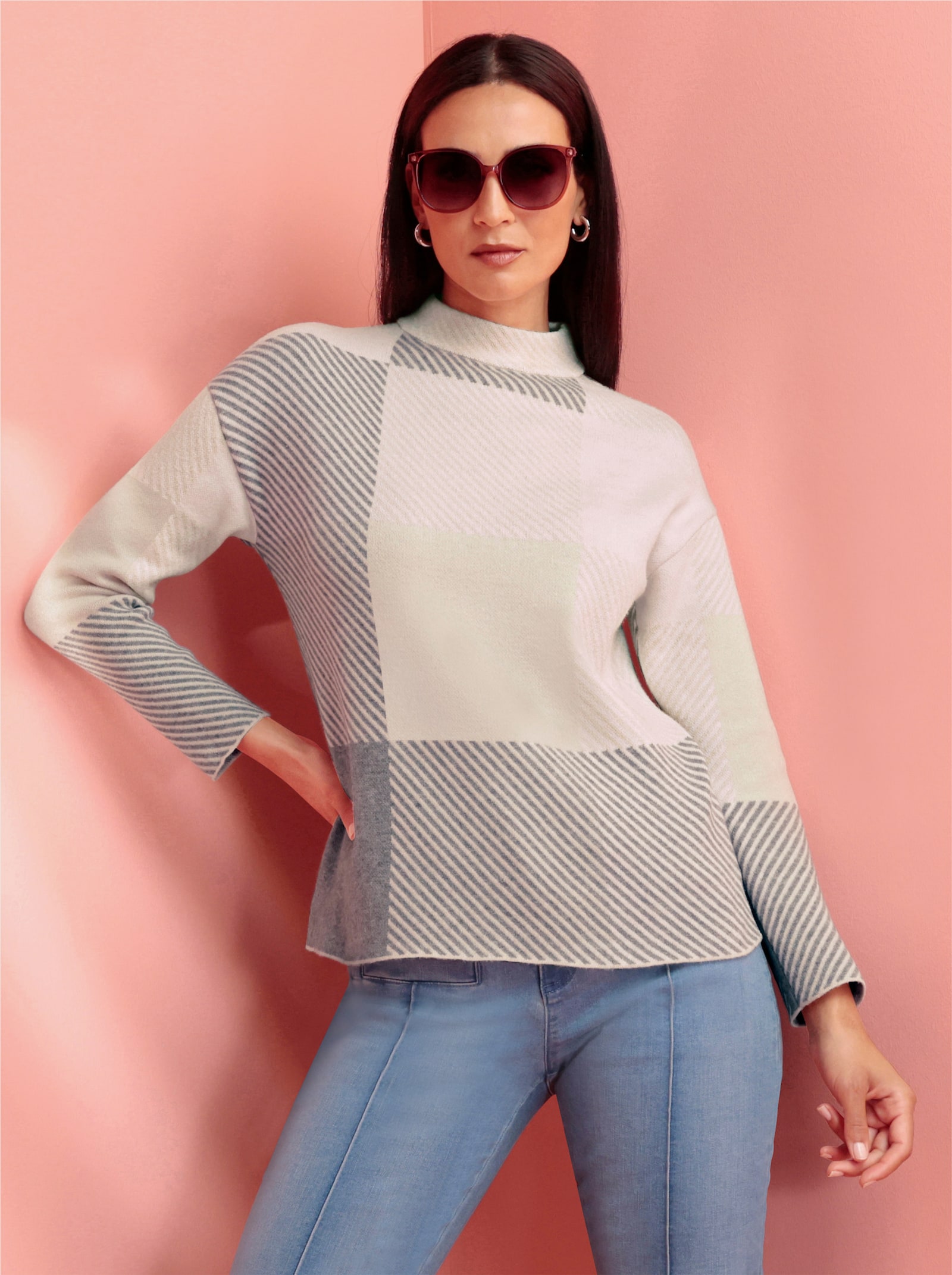 heine Jacquard-Pullover mit Seitenschlitzen - hellrosé-steingrau-gemustert