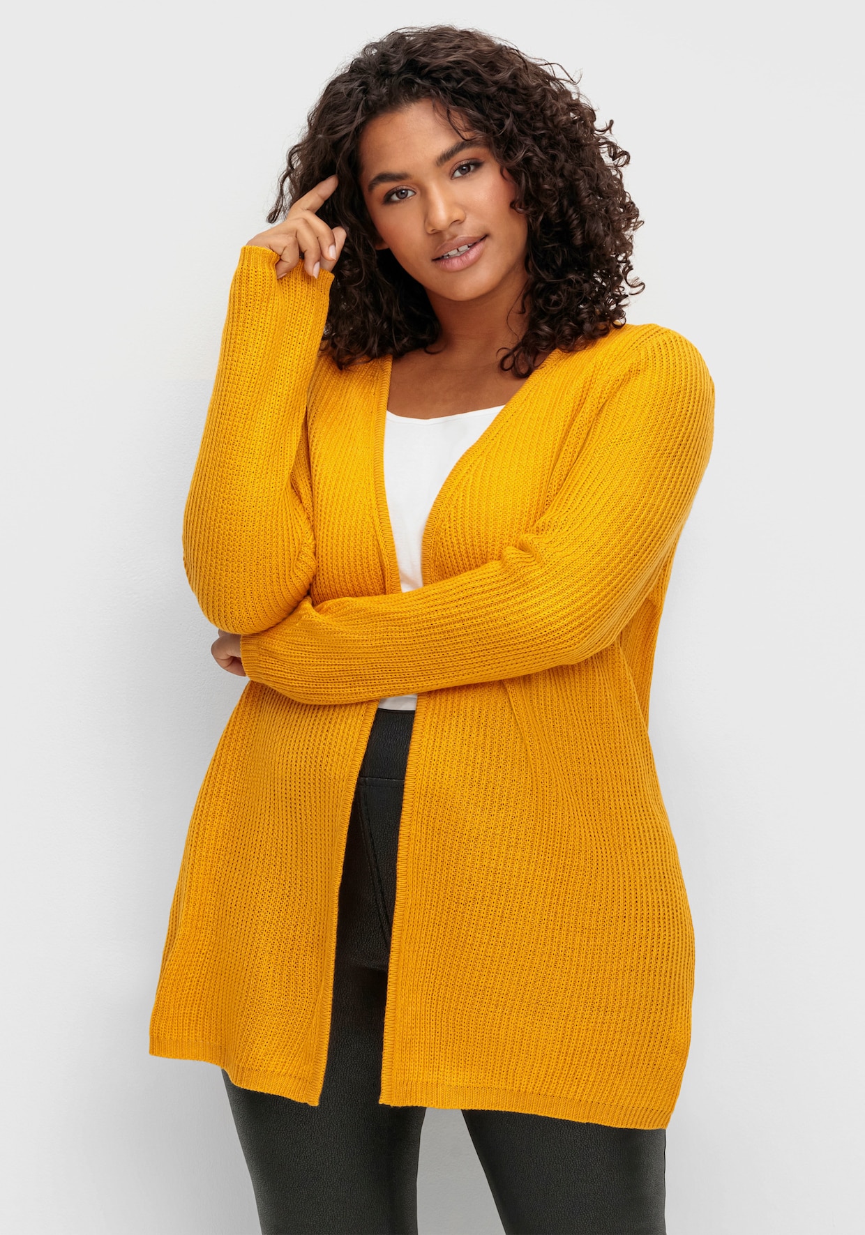 Strickjacke mit gerippten Abschlüssen - ocker