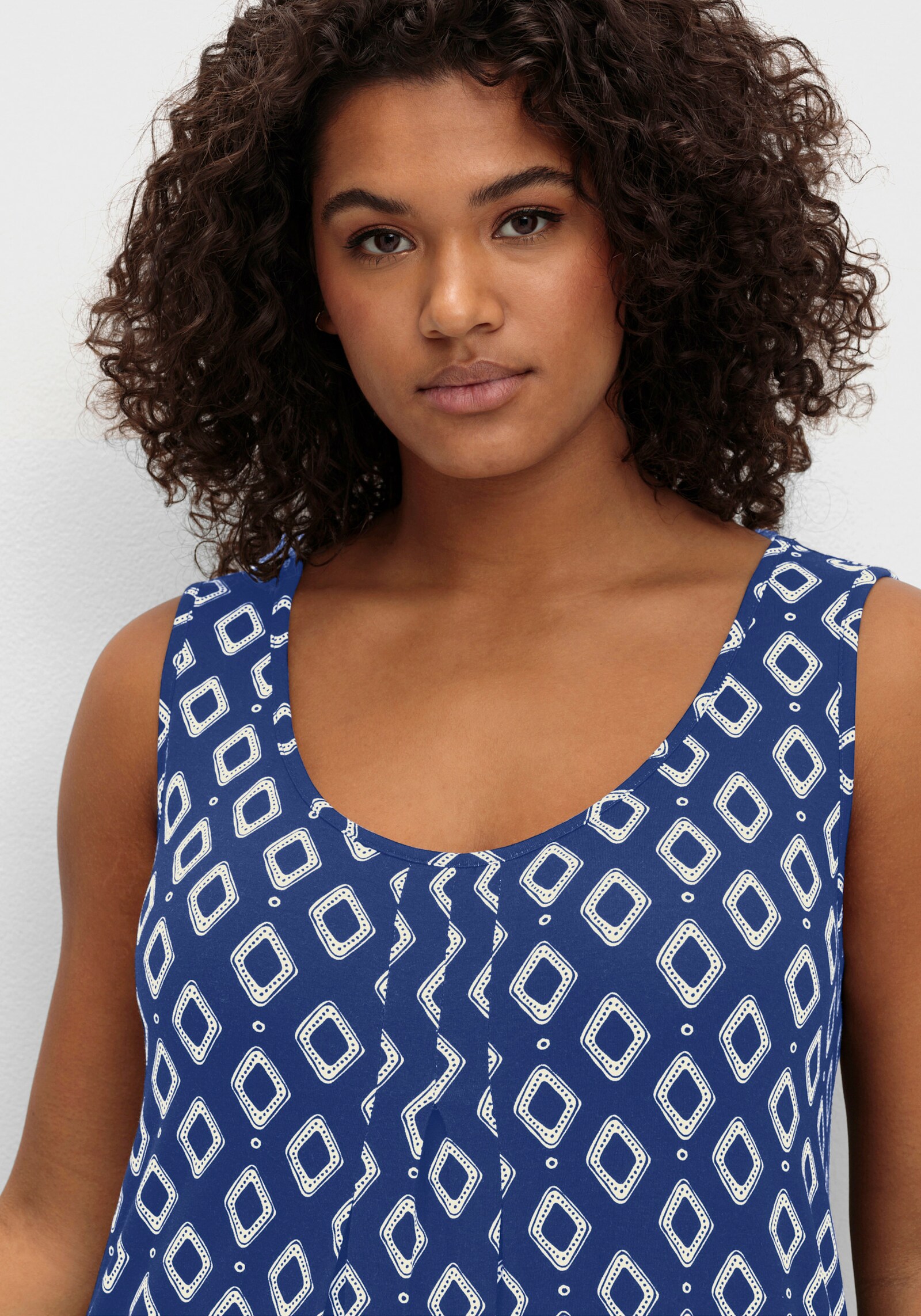 sheego Strandkleid mit Grafikprint - royalblau-ecru-bedruckt