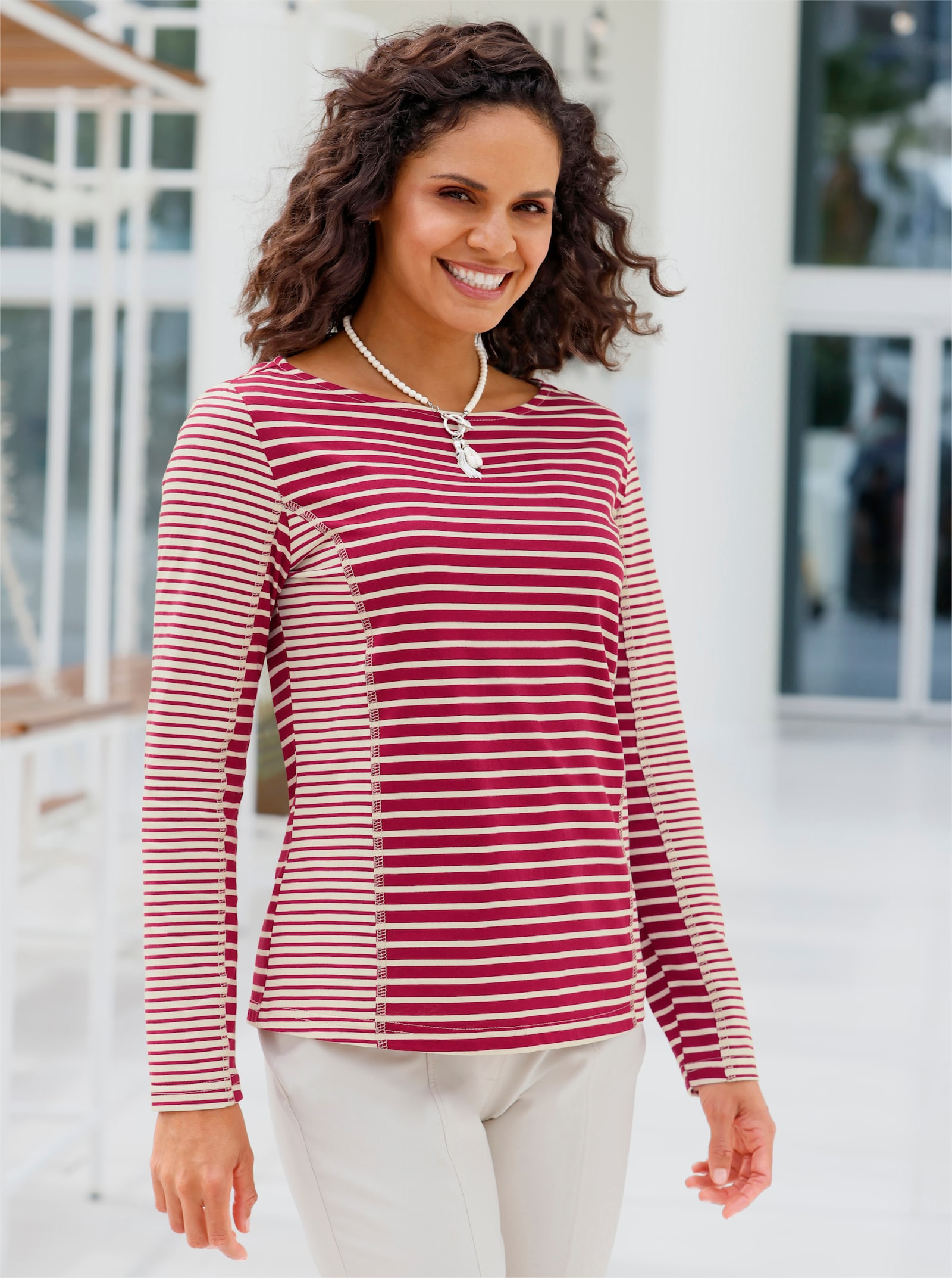 Langarmshirt mit U-Boot-Ausschnitt, geringelt - kirsche-elfenbein-geringelt