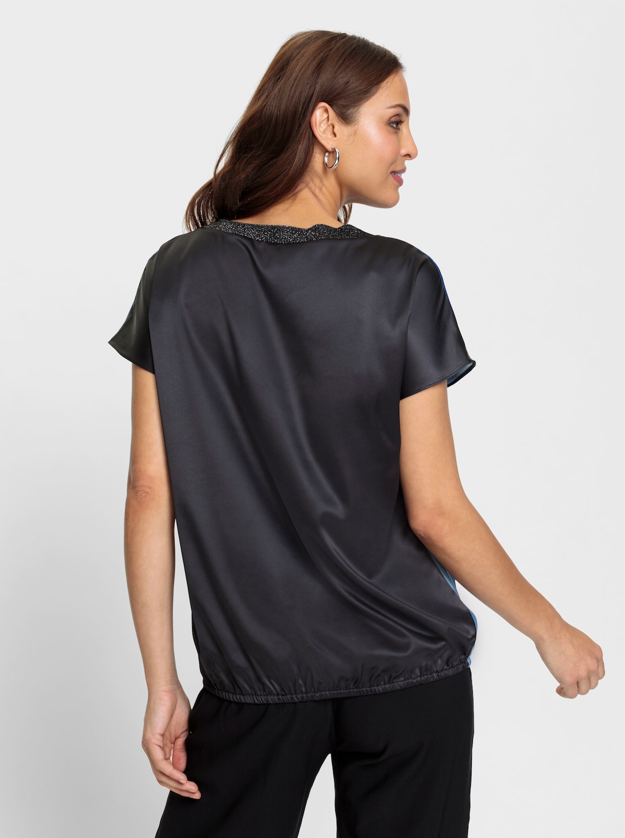 Comfortabele blouse - koningsblauw/zwart bedrukt