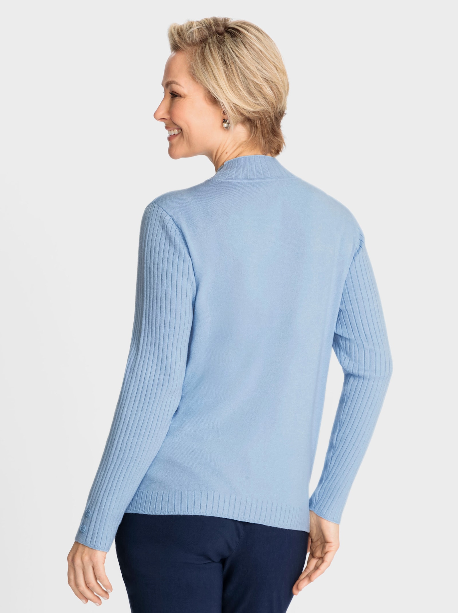 Stehkragenpullover mit Zierknöpfen - eisblau