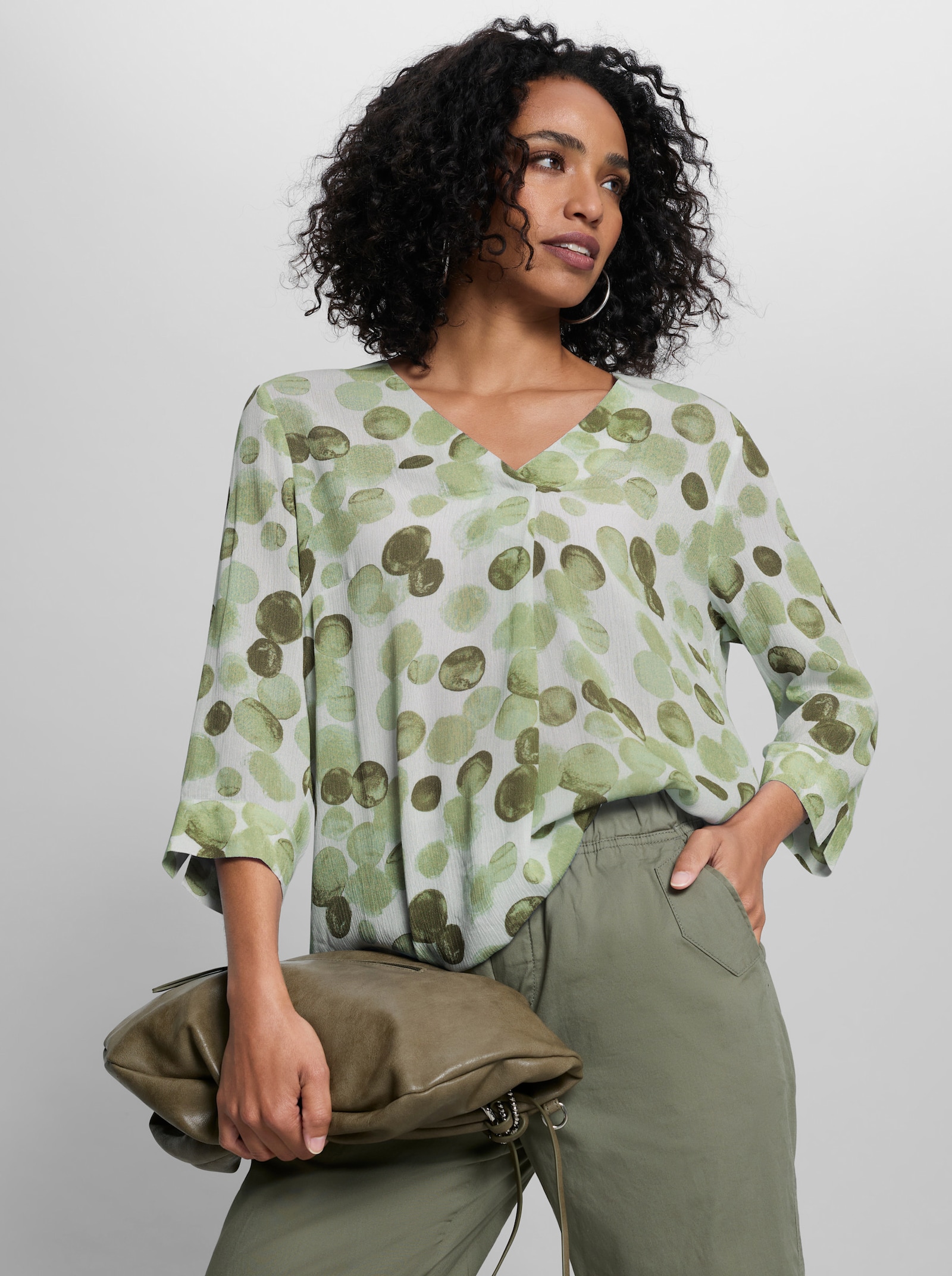 heine Druckbluse mit Tupfenmuster - ecru-khaki-bedruckt
