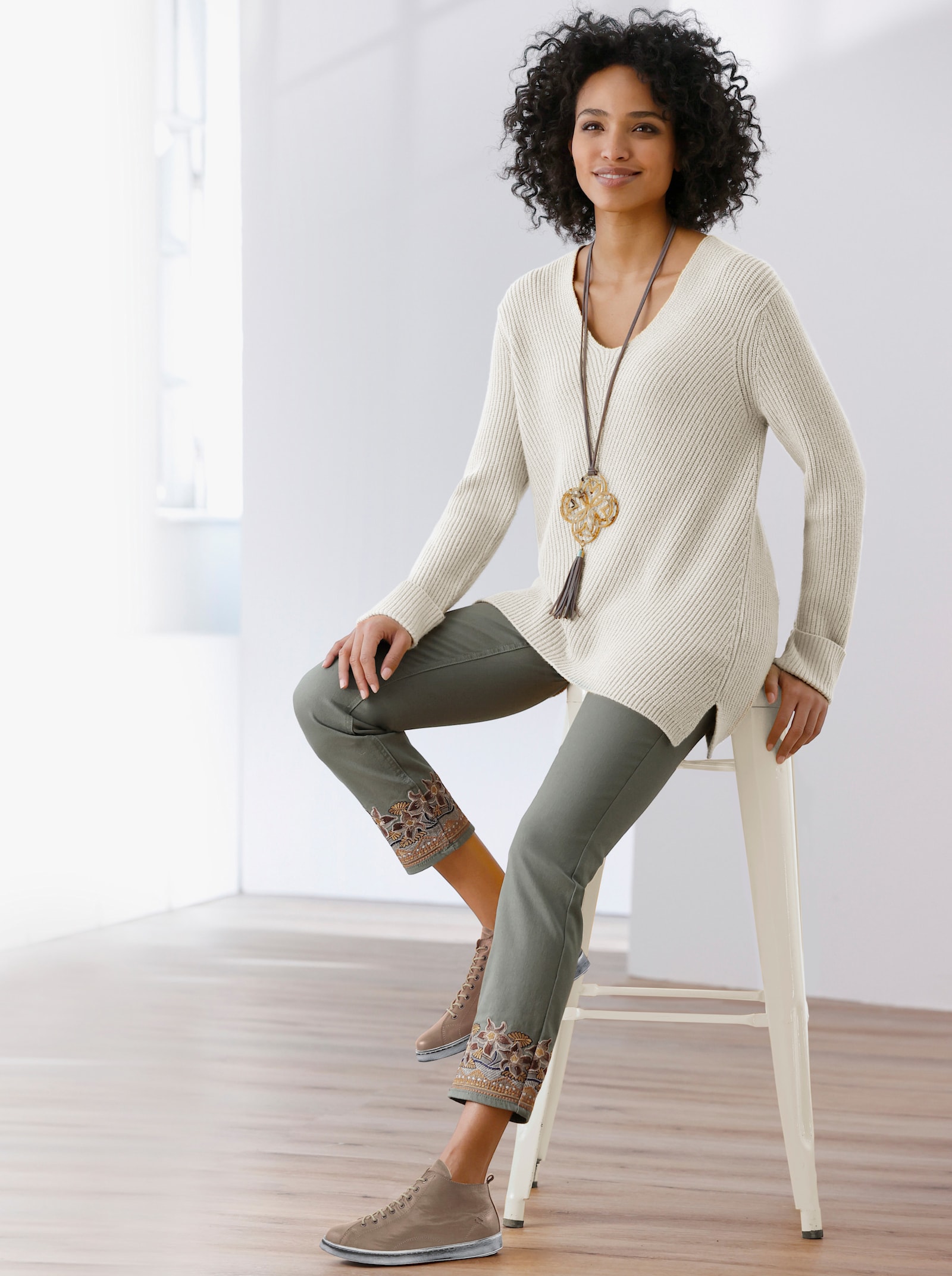 heine Strickpullover mit V-Ausschnitt - offwhite