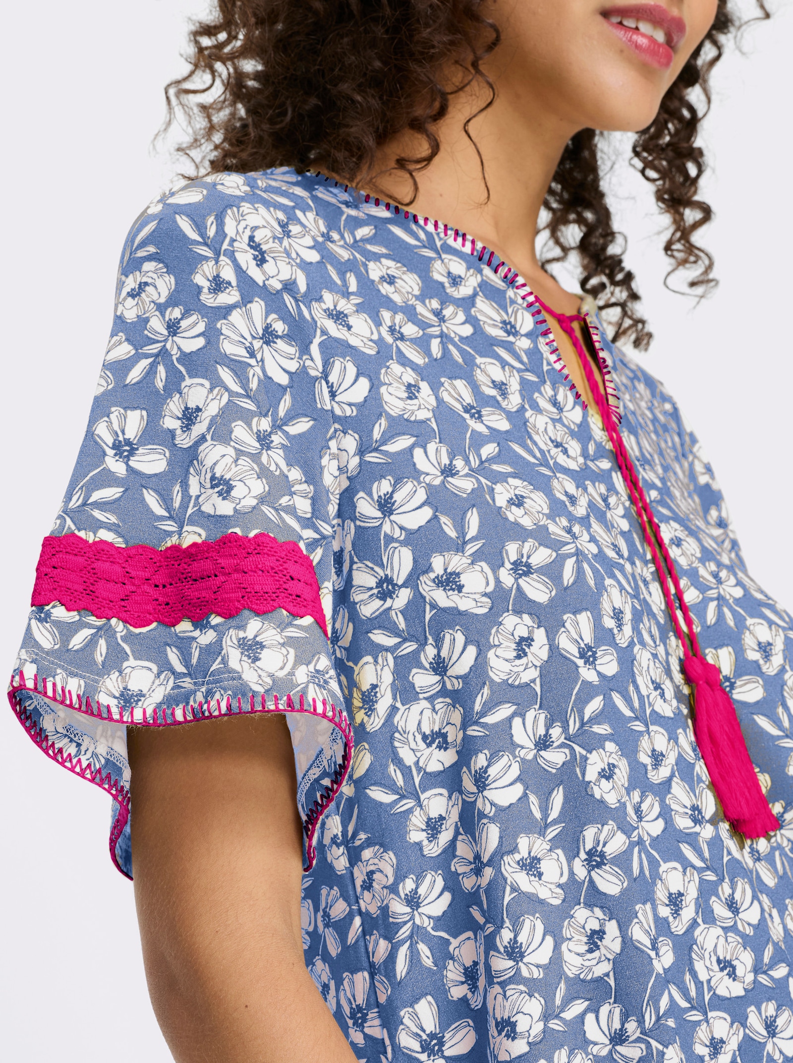 heine Tunique avec détails en dentelle - bleu ciel-écru imprimé