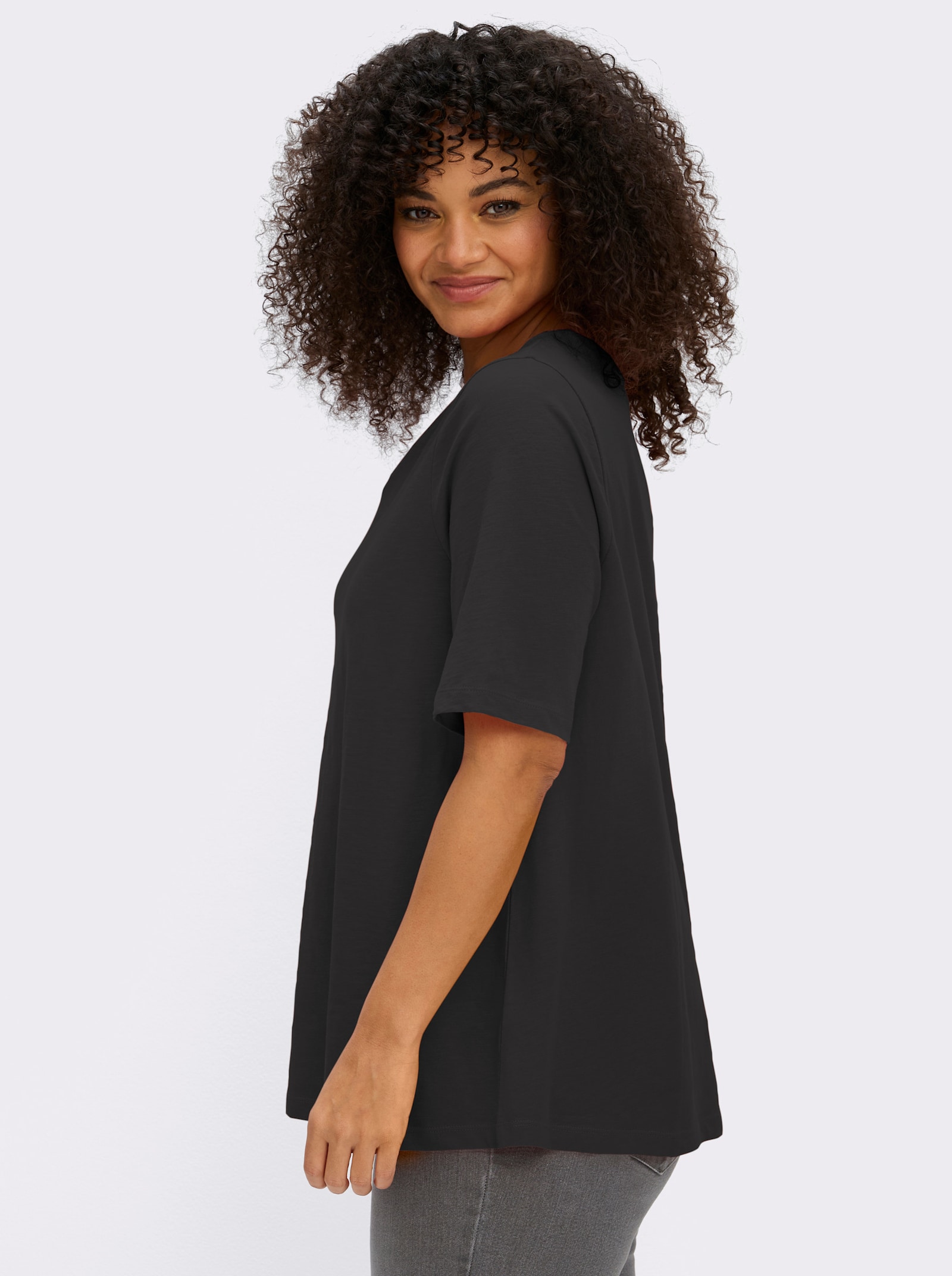 sheego V-Shirt mit Glitzergarn-Streifen - schwarz