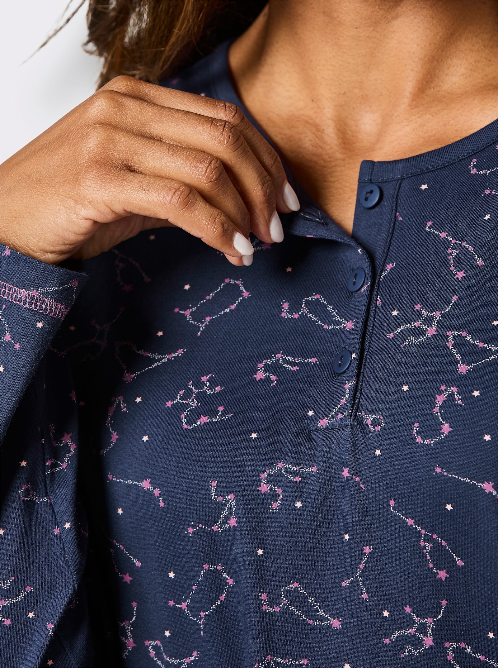 Comtessa Nachthemd mit Sternbild-Motiven - marine-altrosa-bedruckt