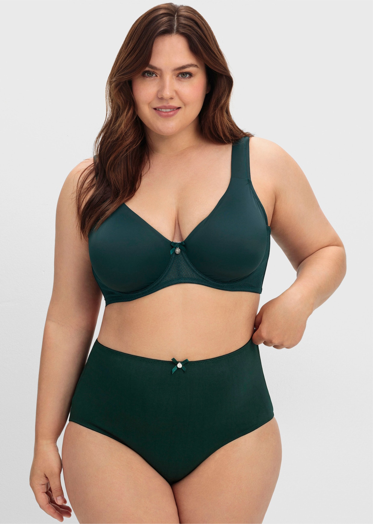 sheego Soutien-gorge à armatures avec bonnets sans couture - vert foncé