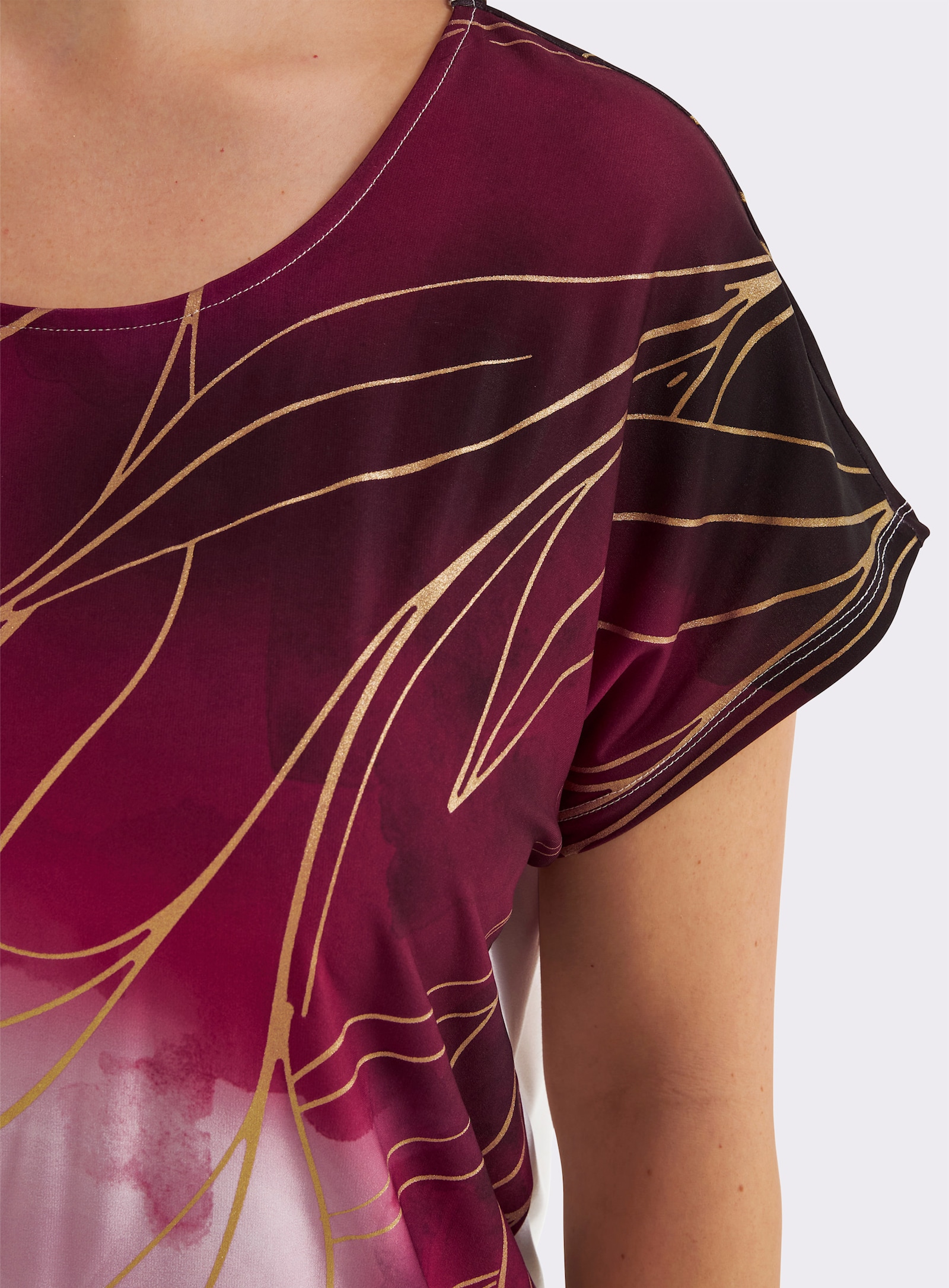 Print-Shirt mit Foliendruck - dunkelrot-goldfarben-bedruckt
