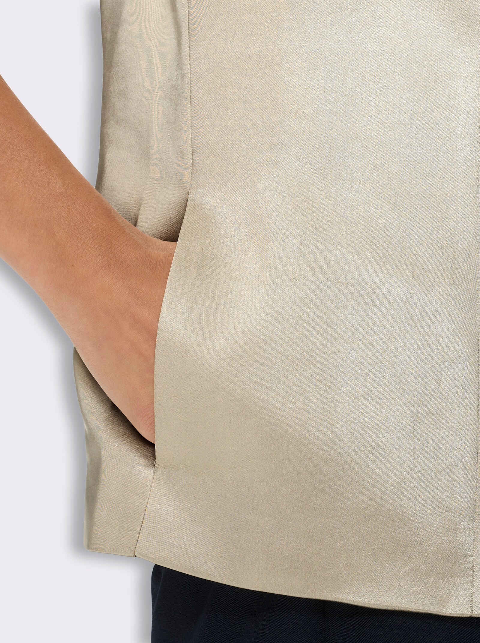 Kurzblazer in Satin-Qualität - sand