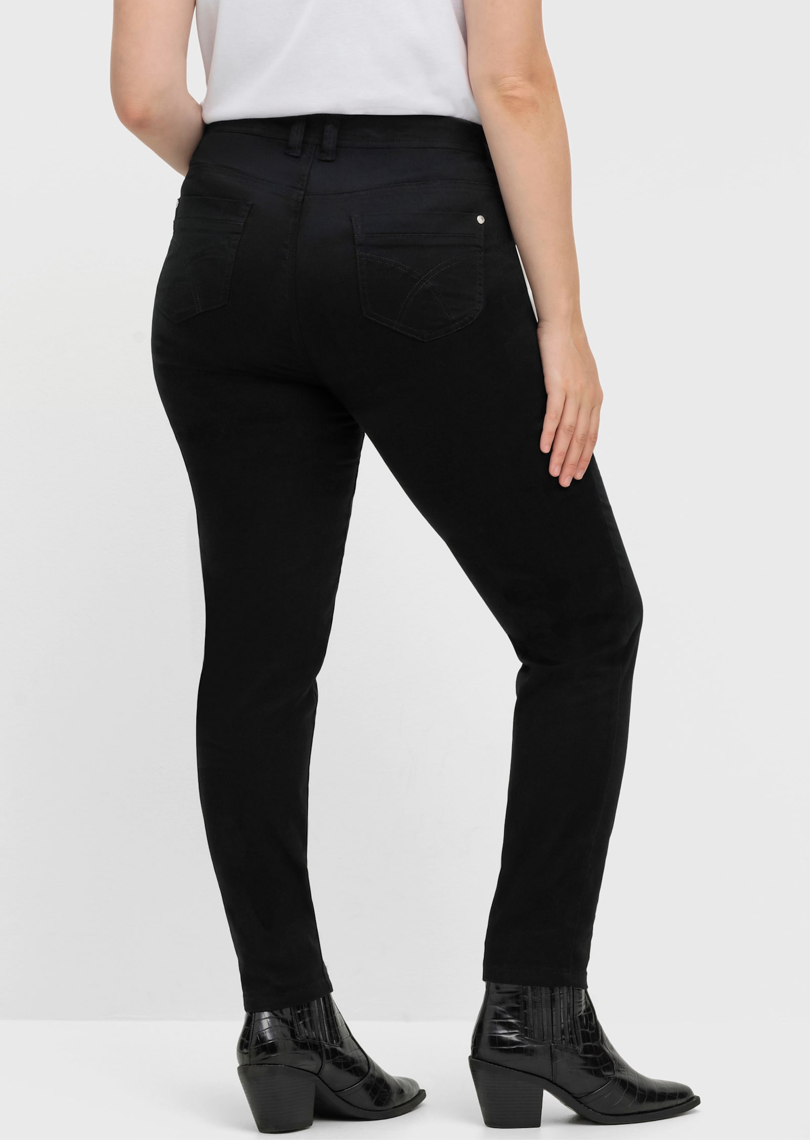 sheego Hose mit schmalem Bein und bequemer Taille - schwarz