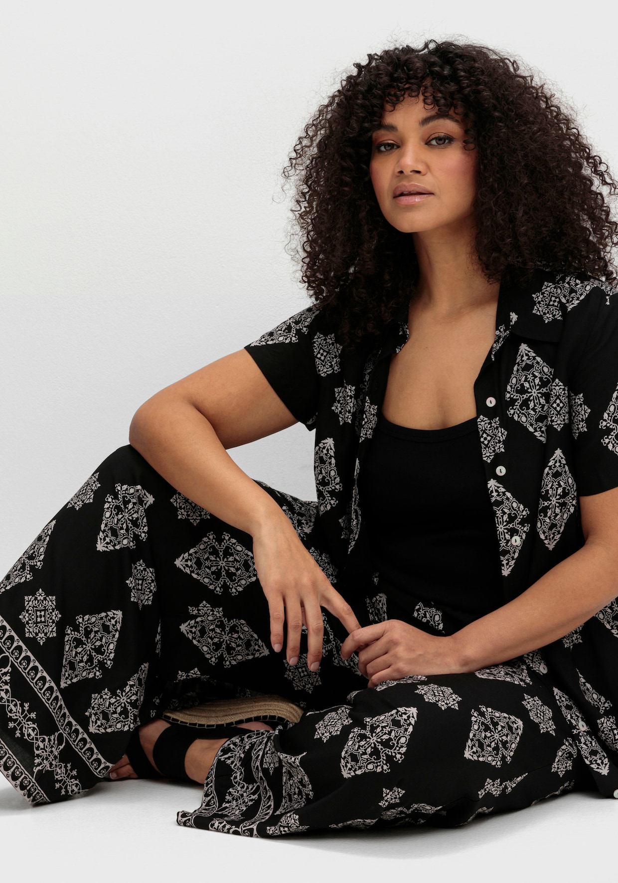 sheego by Joe Browns Longbluse - schwarz-gemustert