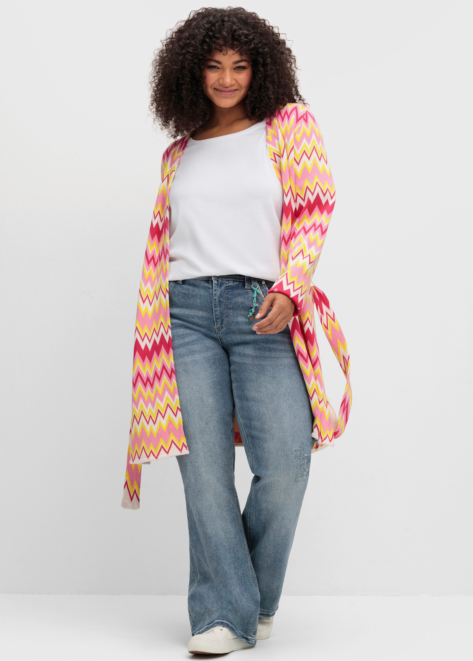 sheego by Joe Browns Veste longue en tricot avec motif zigzag - rose crème-blanc cassé