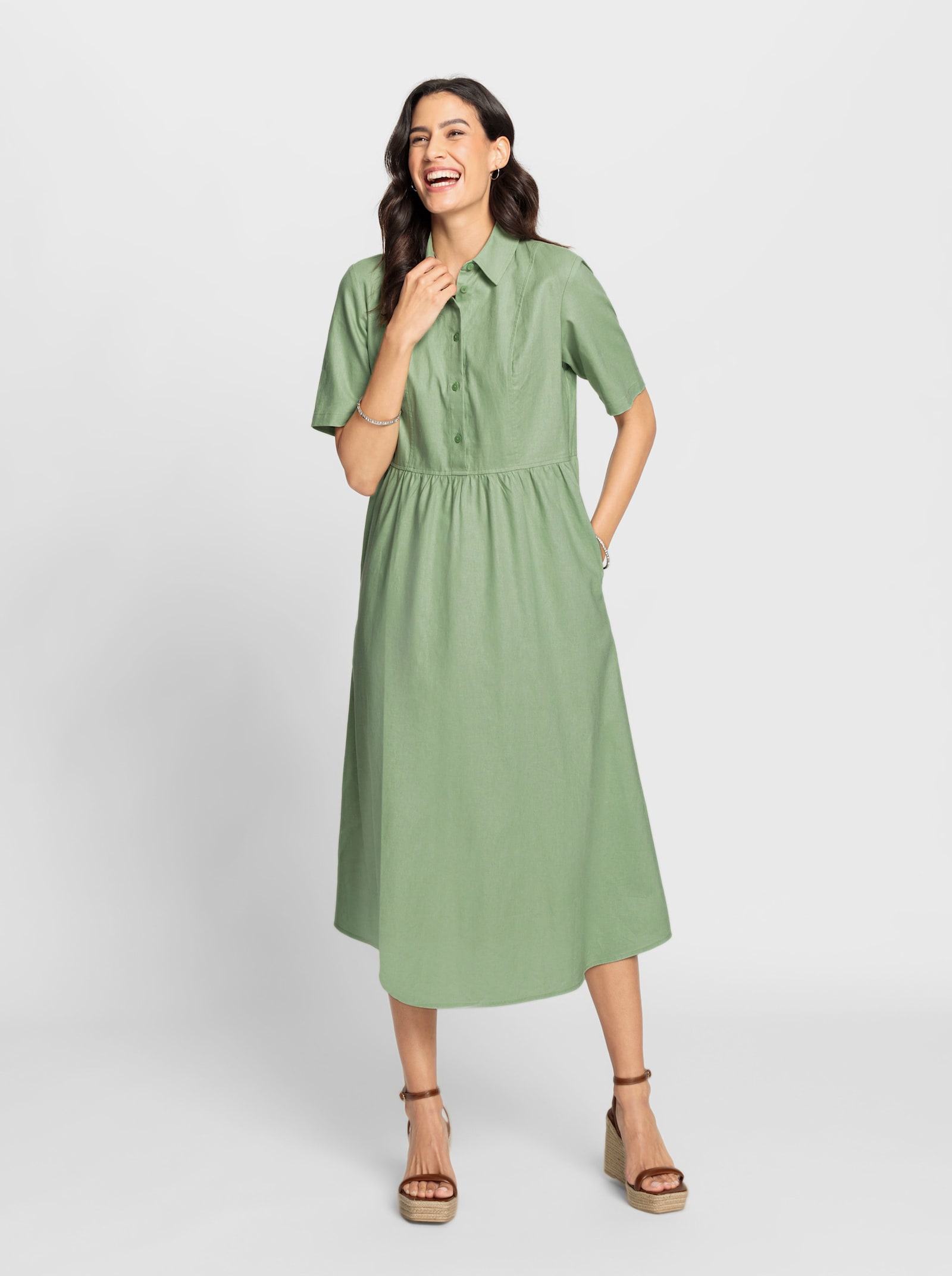 Sommerkleid mit Taillenbetonung - eucalyptus